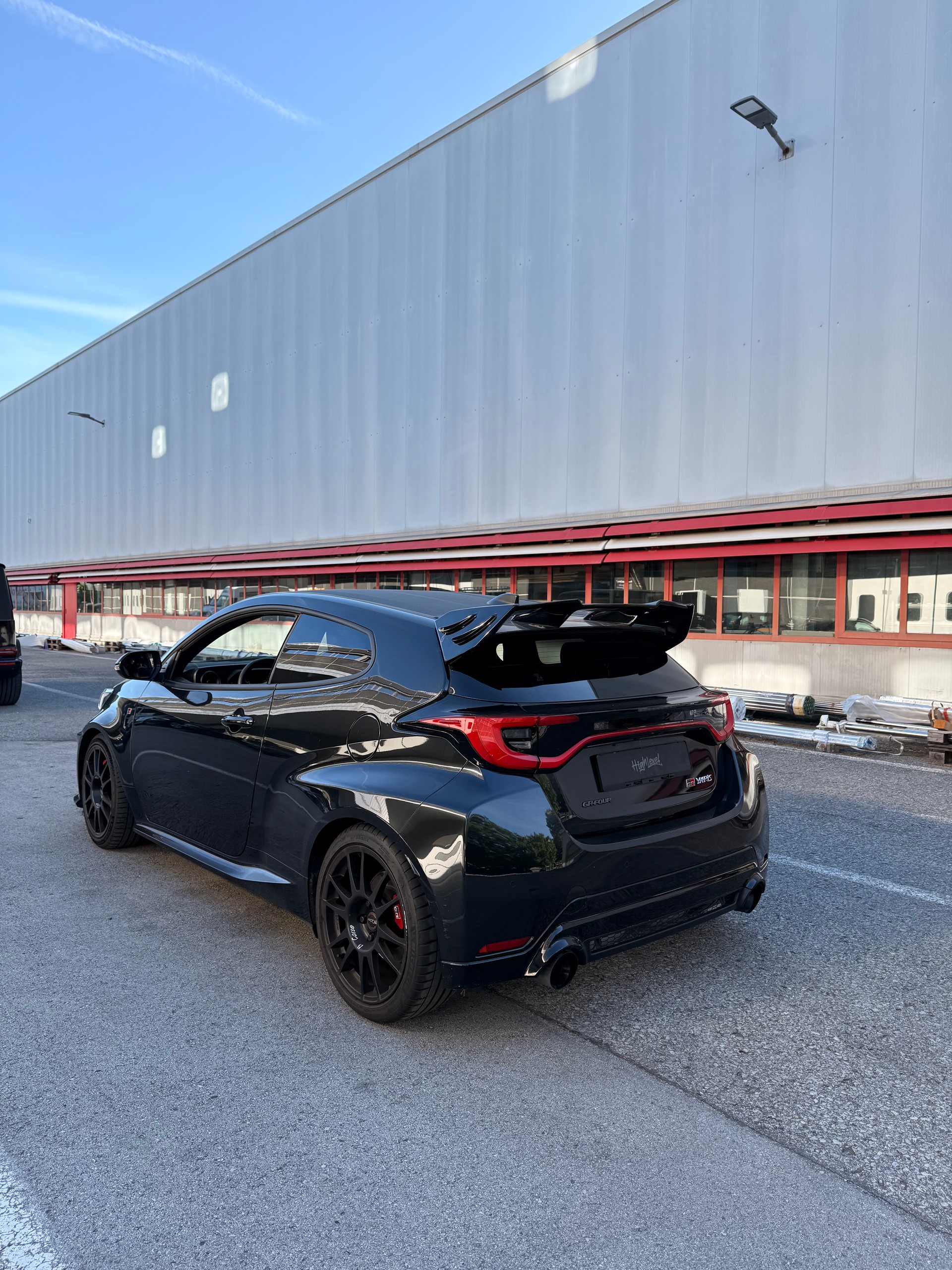 TOYOTA Yaris 1.6 GR Sport A-image-4