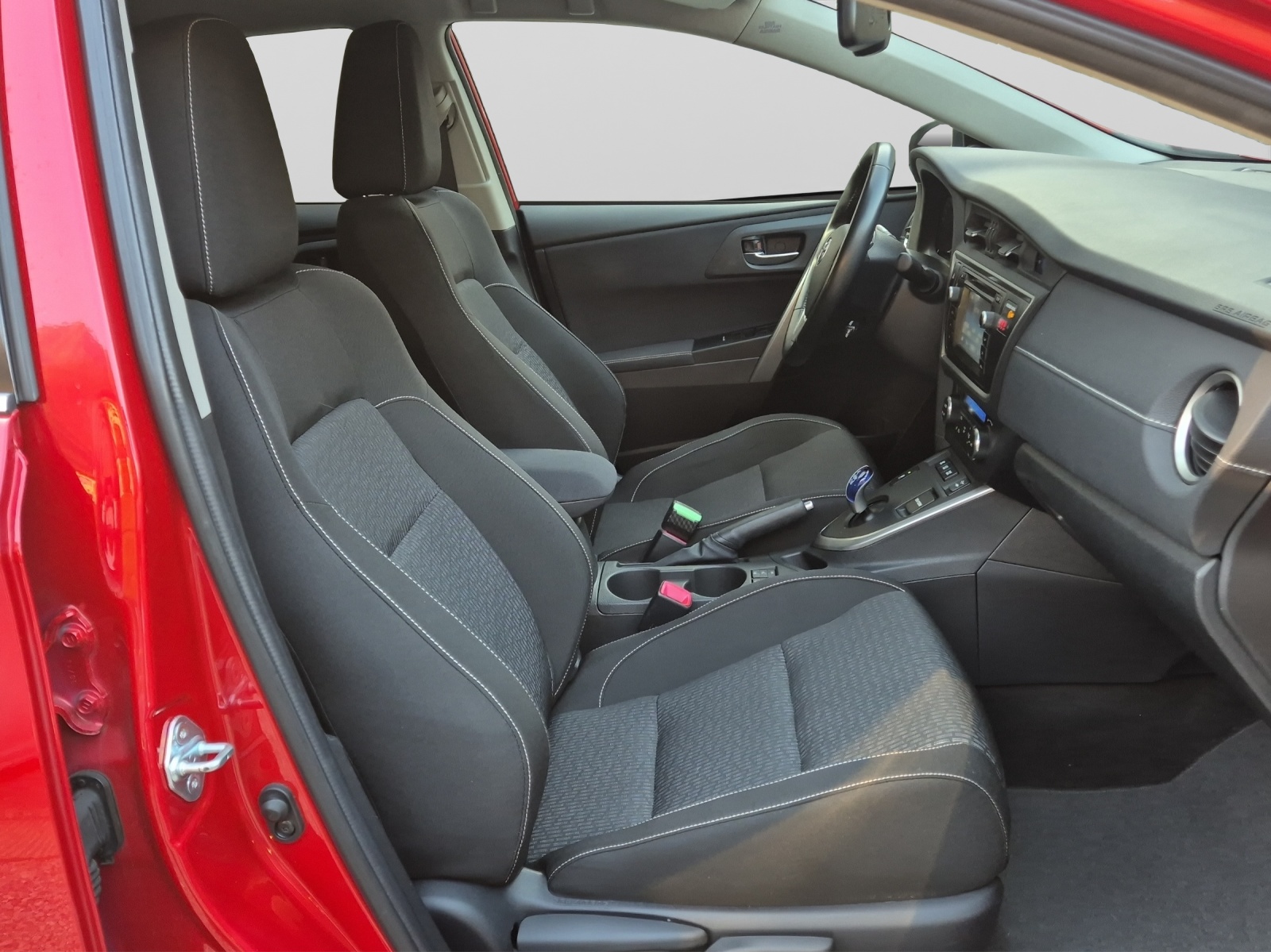 TOYOTA Auris 1.8 16V HSD Linea Trend-image-13