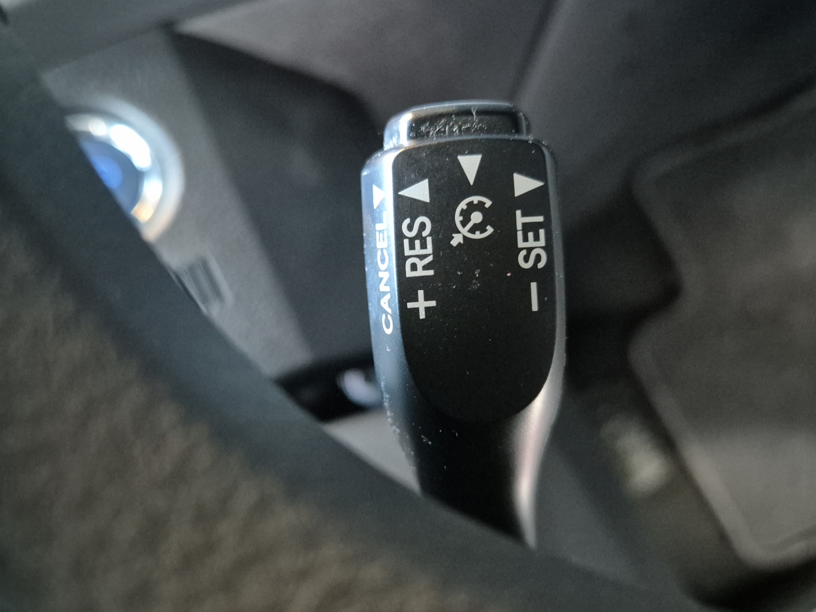TOYOTA Auris 1.8 16V HSD Linea Trend-image-15