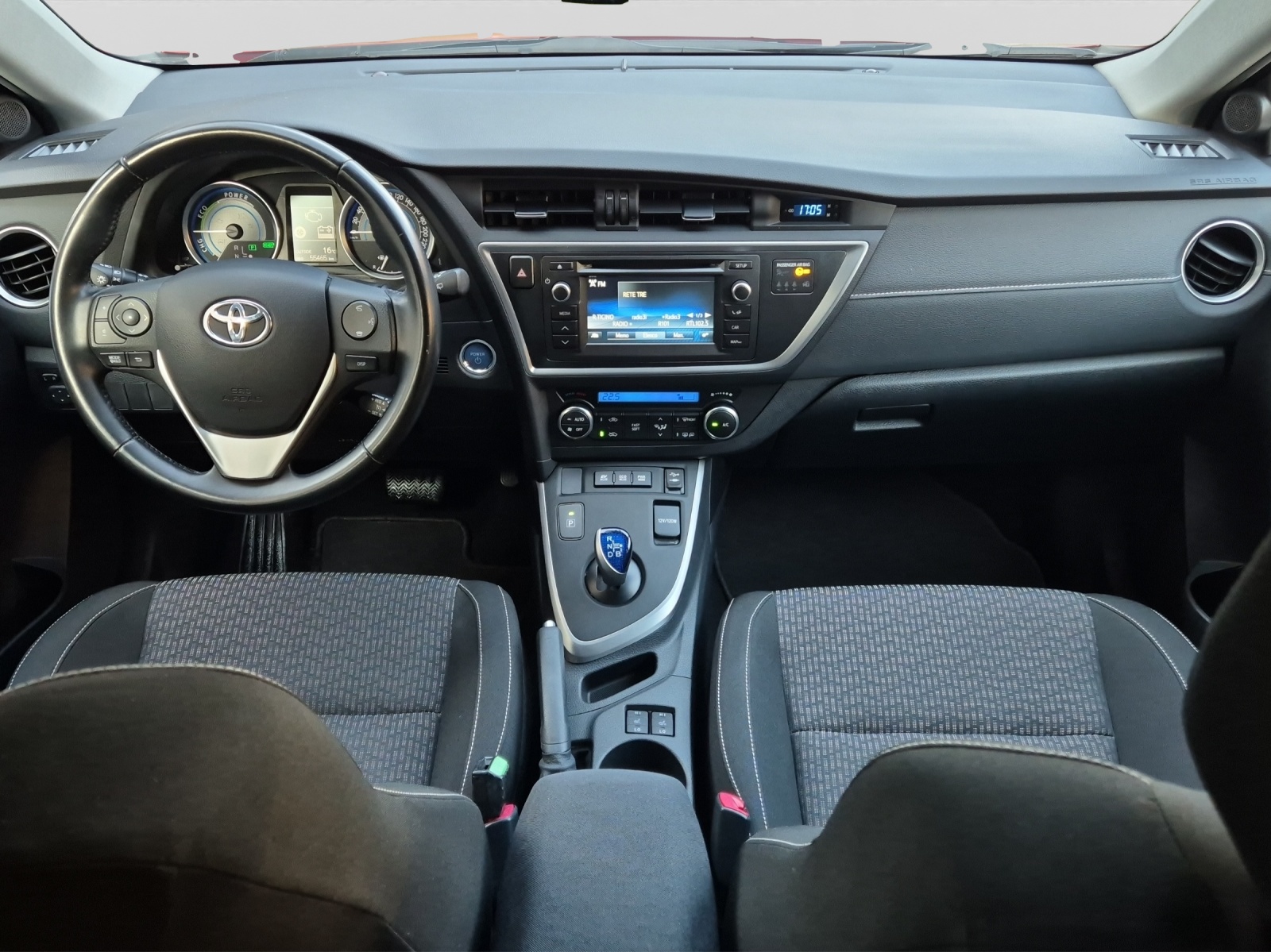 TOYOTA Auris 1.8 16V HSD Linea Trend-image-11