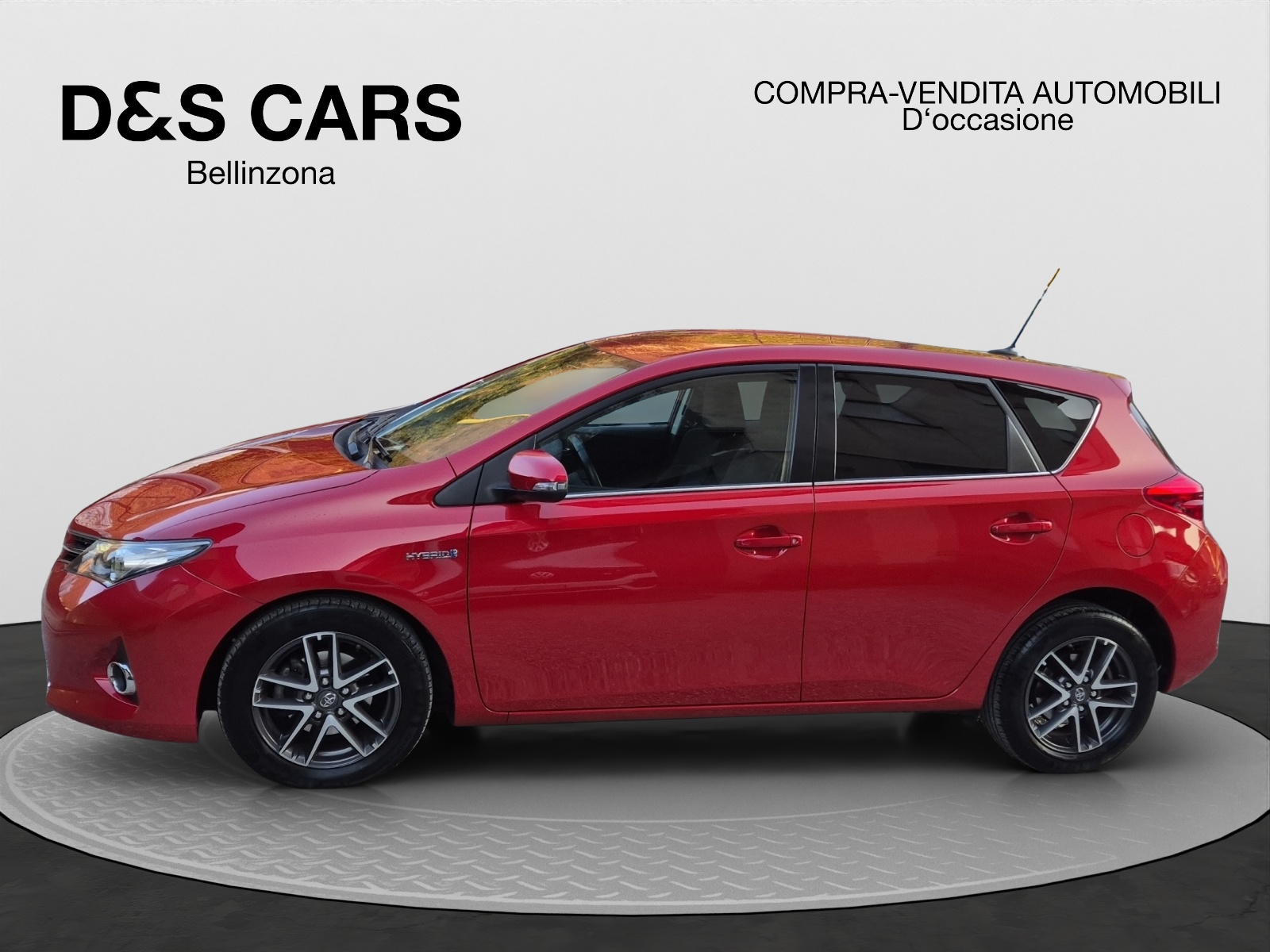 TOYOTA Auris 1.8 16V HSD Linea Trend-image-2