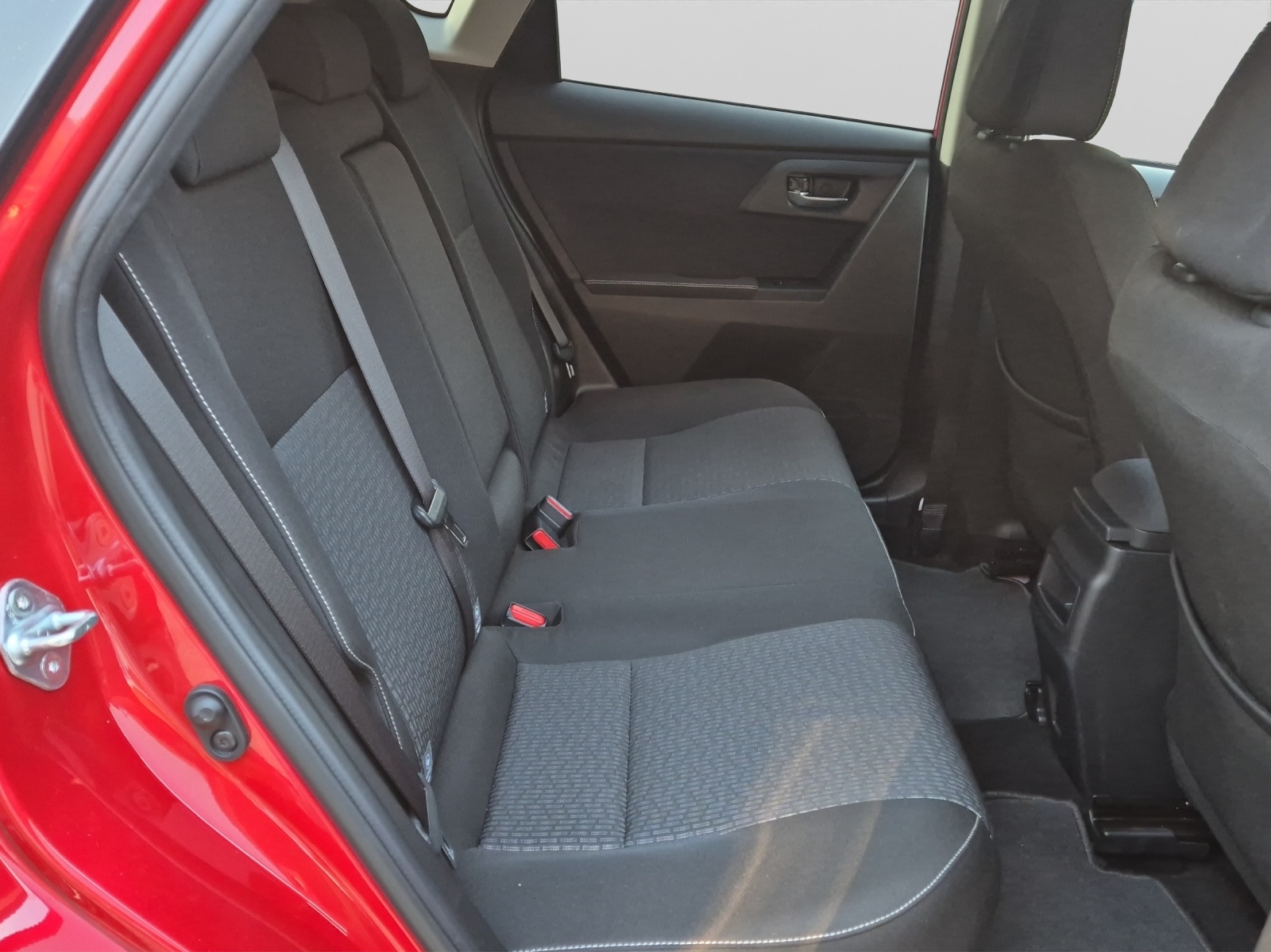 TOYOTA Auris 1.8 16V HSD Linea Trend-image-14