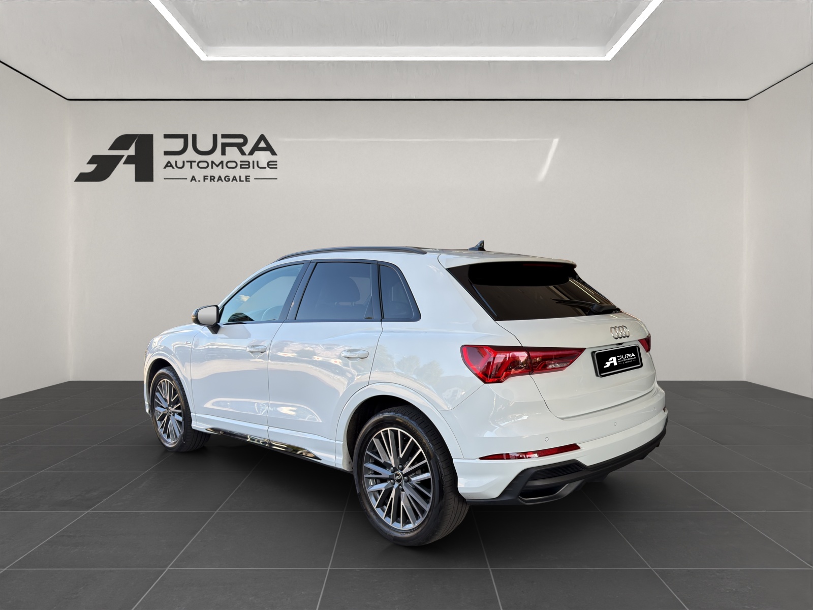 AUDI Q3 1.5 35 TFSI S line S-Tronic-image-4