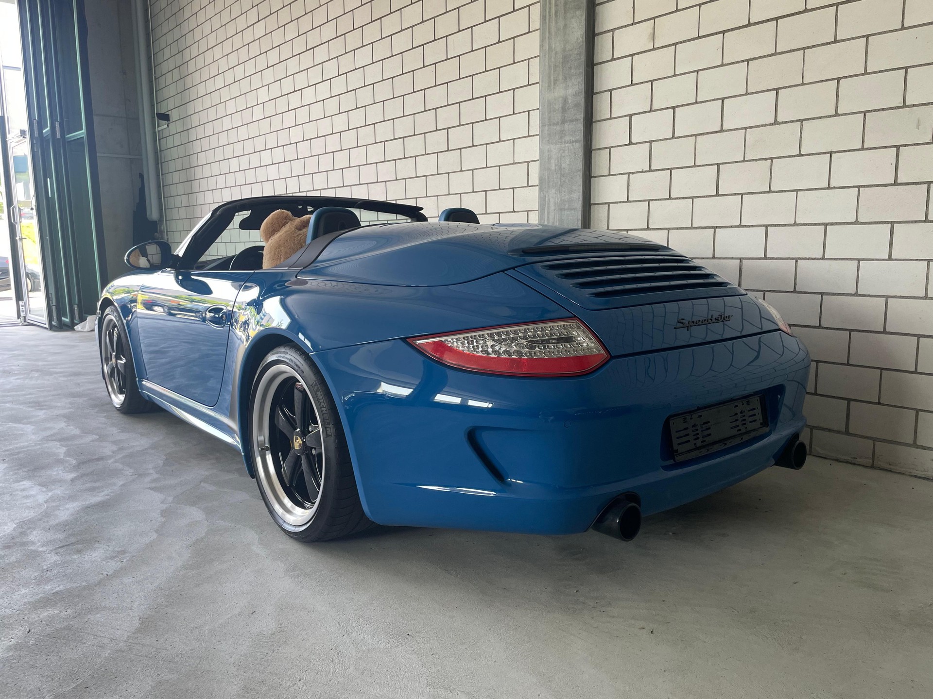 PORSCHE 911 Speedster PDK "1 of 356"-image-2