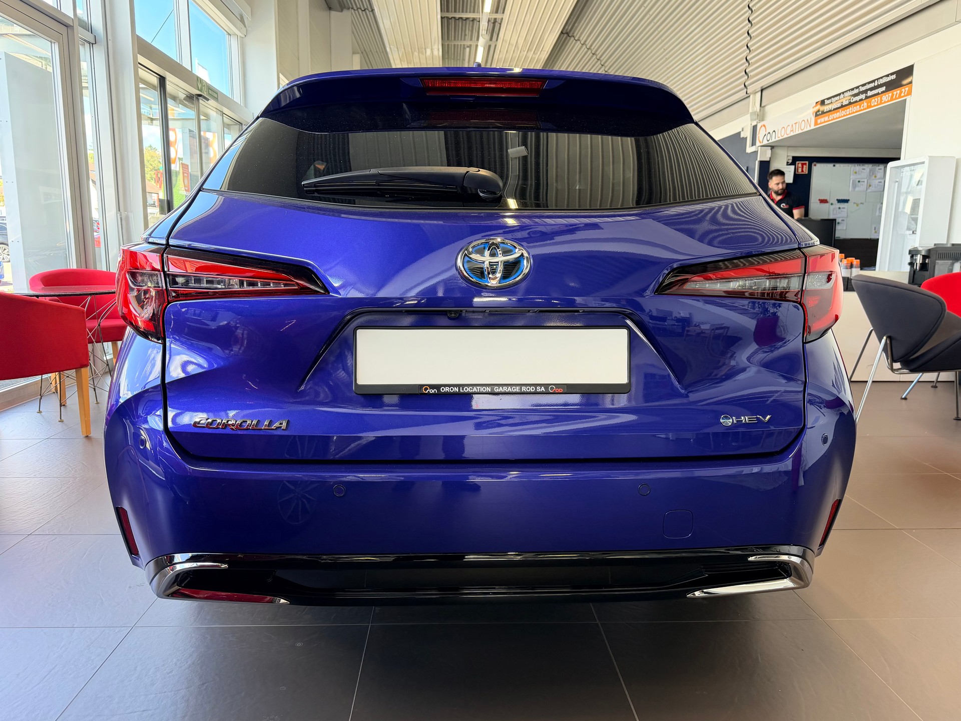 TOYOTA Corolla Touring Sports 1.8 HSD Trend e-CVT-image-4