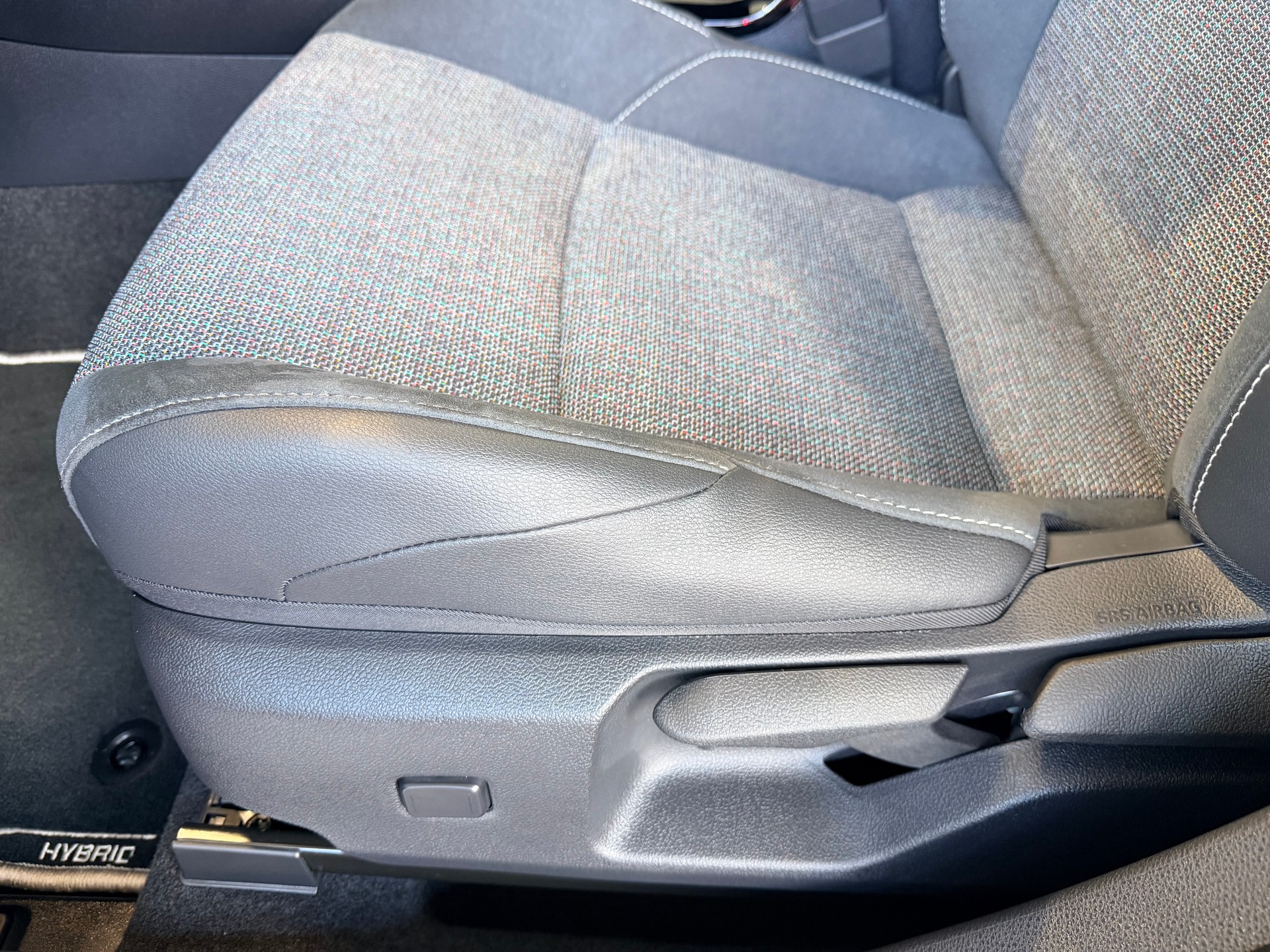 TOYOTA Corolla Touring Sports 1.8 HSD Trend e-CVT-image-9