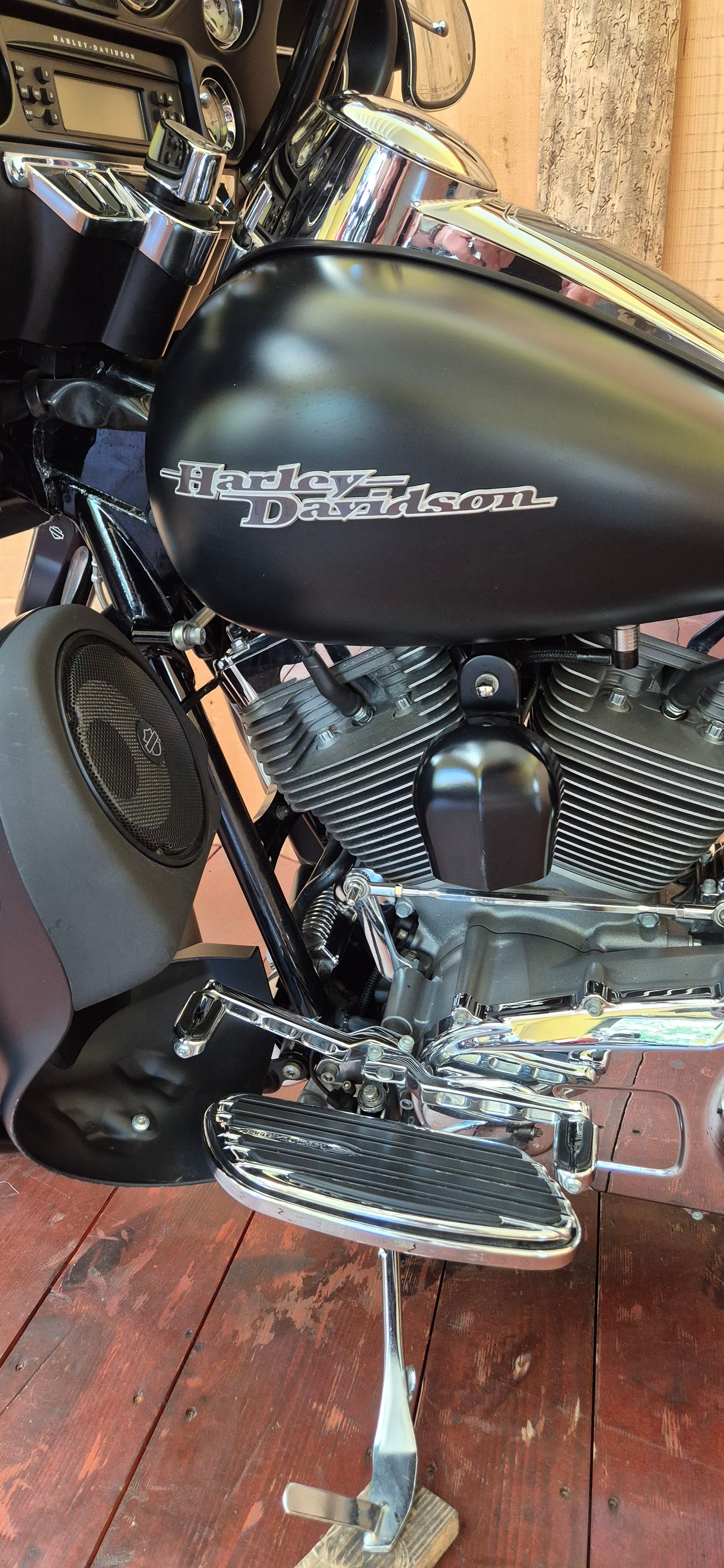 HARLEY-DAVIDSON FLHXSE Street Glide ABS CVO-image-15