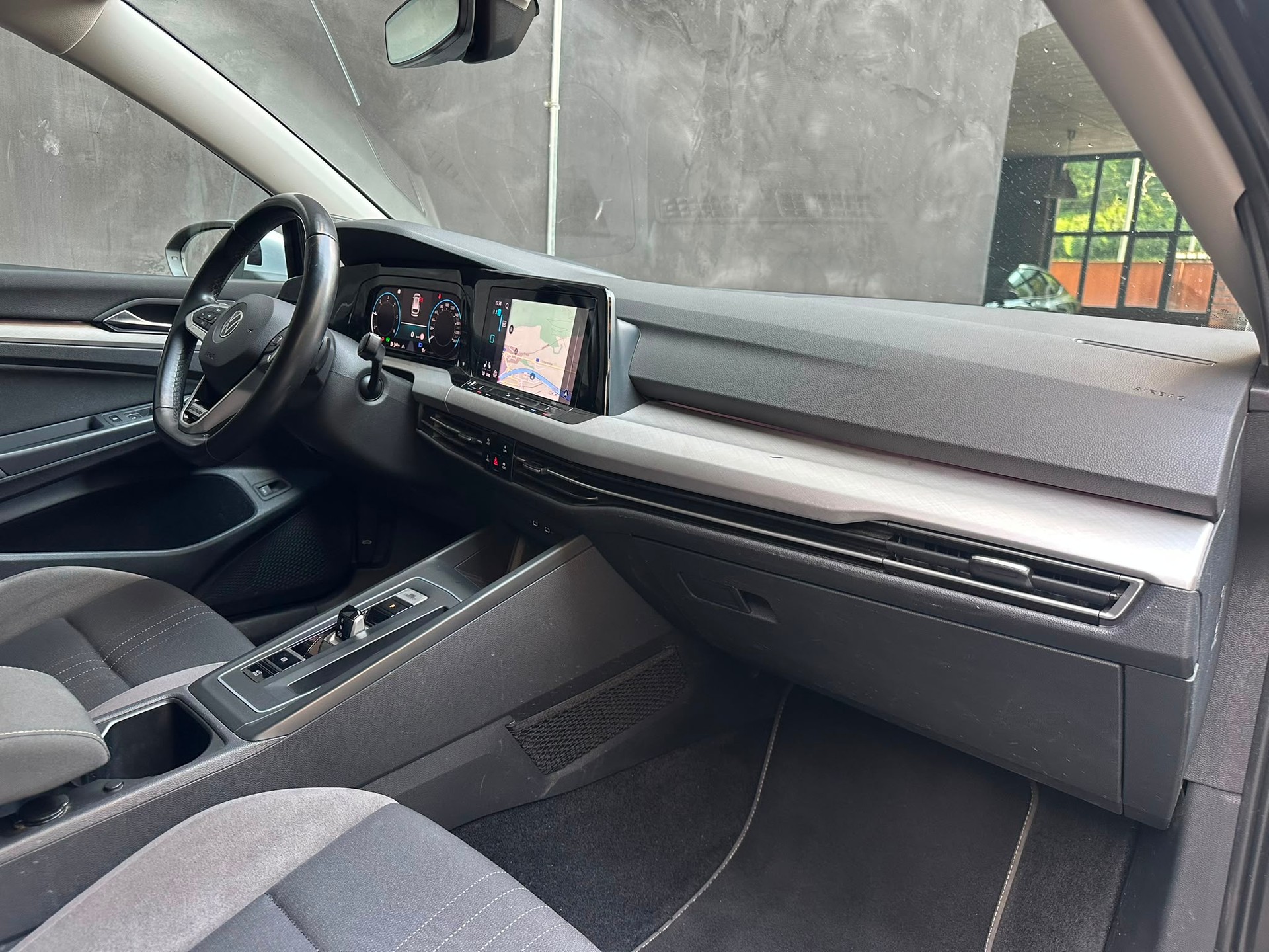 VW Golf 2.0 TDI Alltrack DSG 4Motion-image-10