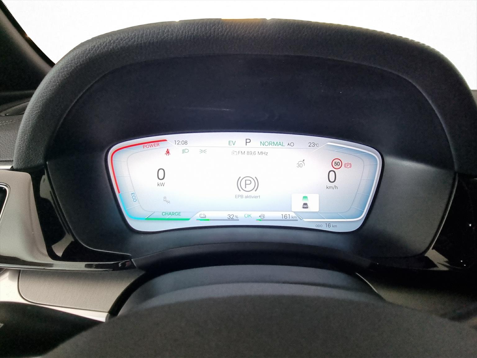 BYD Seal U DM-i Comfort FWD-image-10
