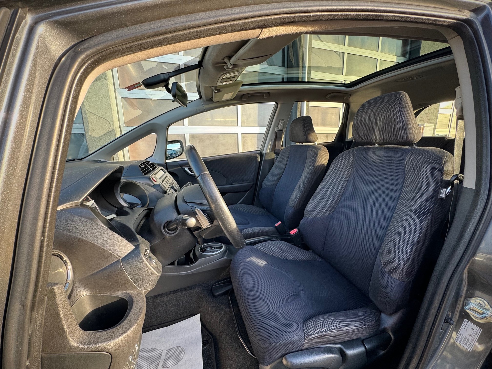 HONDA Jazz 1.4i Elegance CVT - Véhicule Suisse (CH)-image-7
