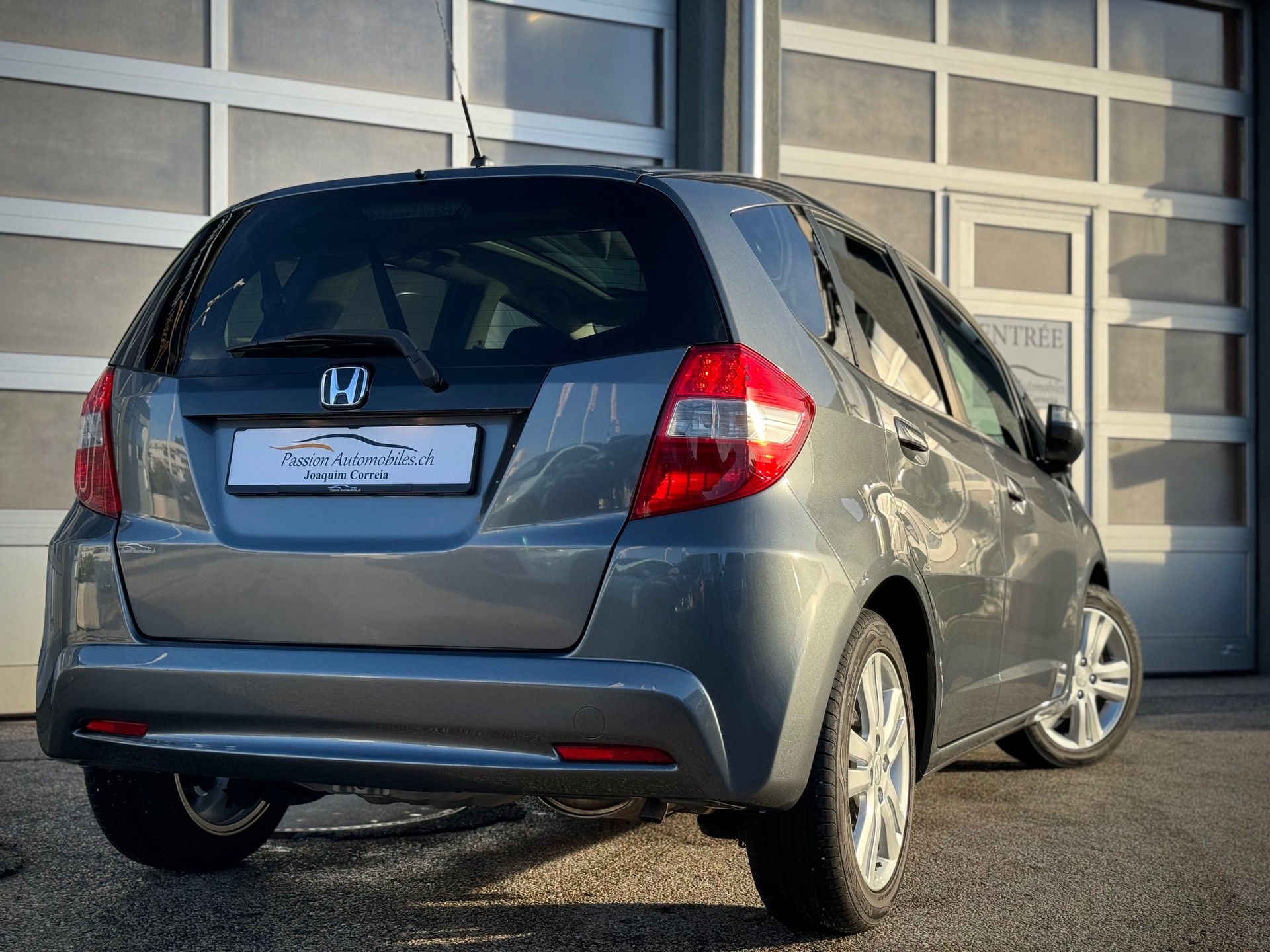 HONDA Jazz 1.4i Elegance CVT - Véhicule Suisse (CH)-image-1