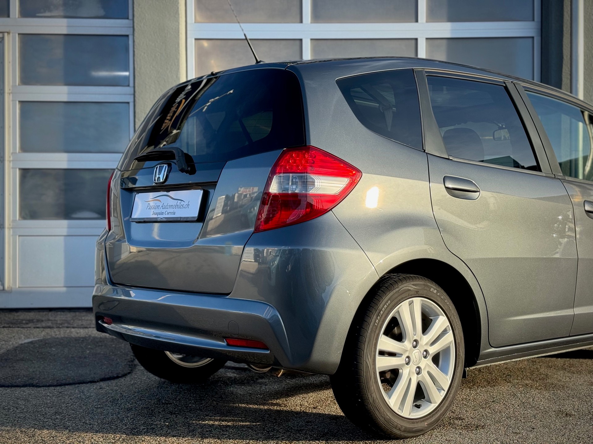 HONDA Jazz 1.4i Elegance CVT - Véhicule Suisse (CH)-image-3