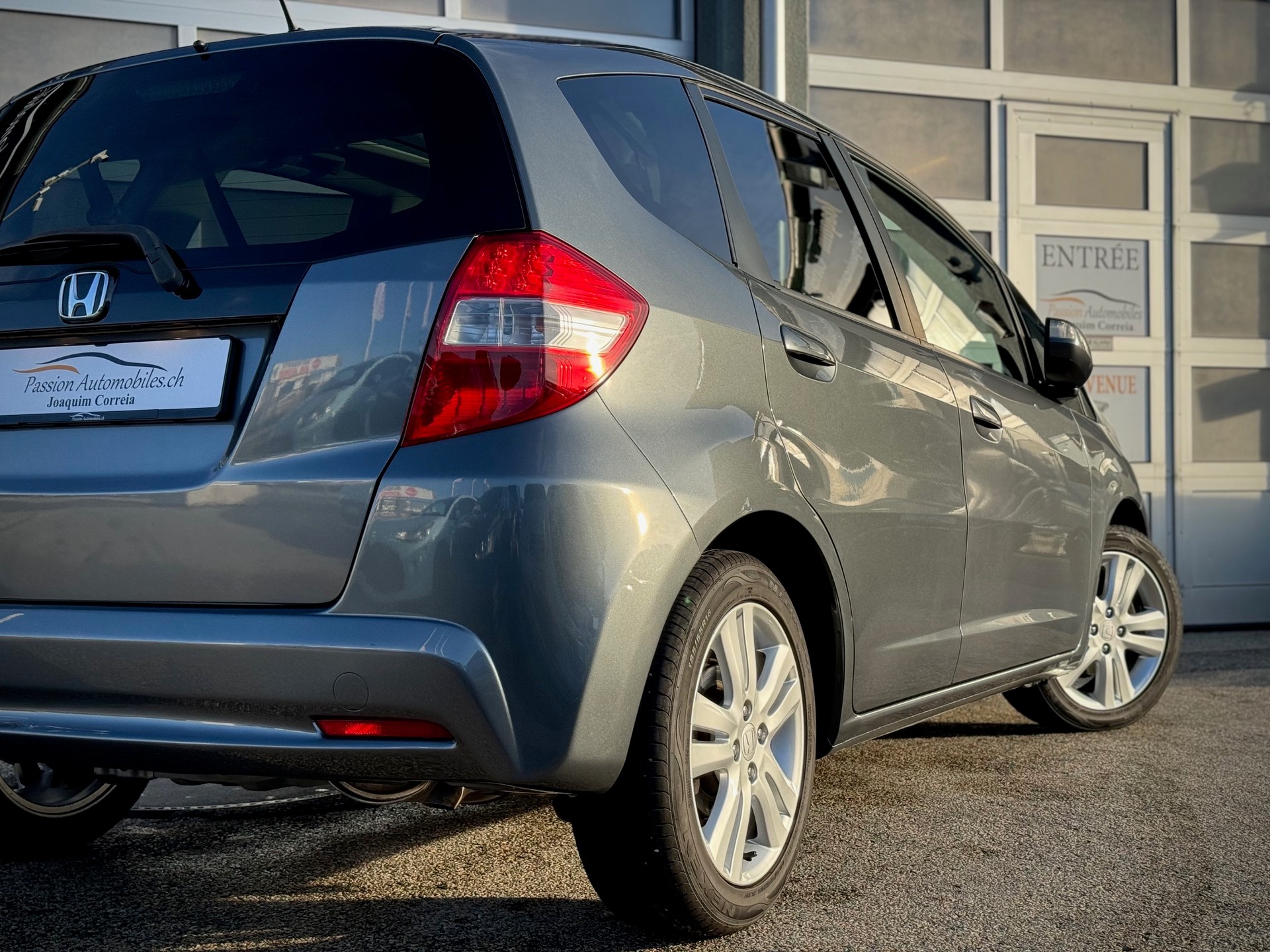 HONDA Jazz 1.4i Elegance CVT - Véhicule Suisse (CH)-image-5