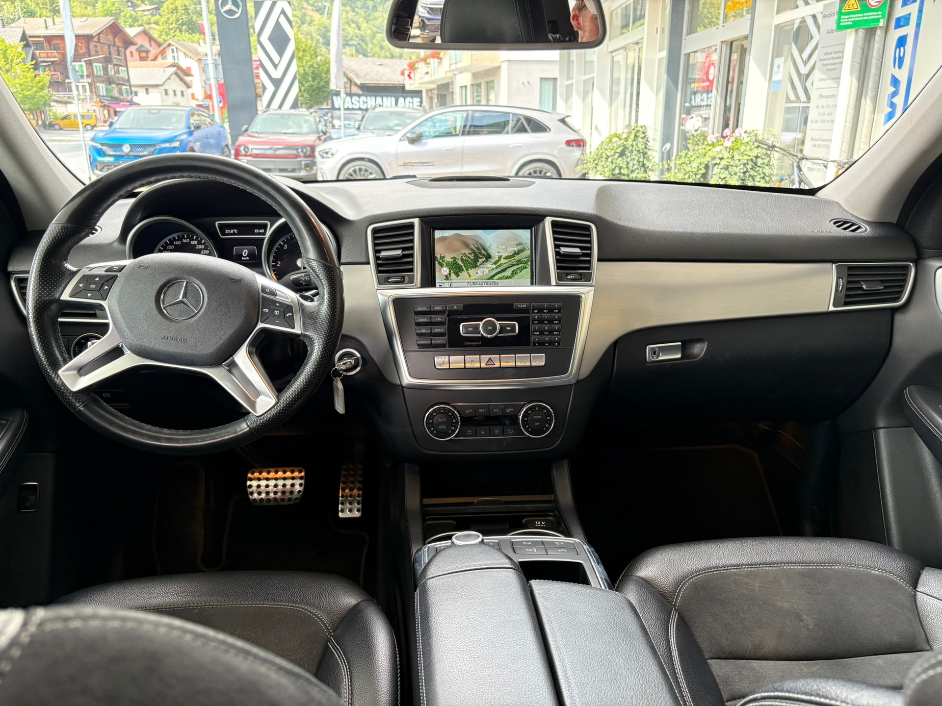 MERCEDES-BENZ ML 350 BlueTEC 4Matic-image-13