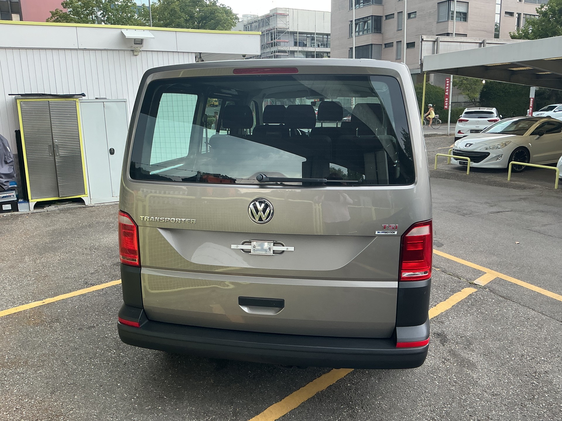 VW T6 Caravelle 2.0 TSI Trendline DSG LWB-image-4
