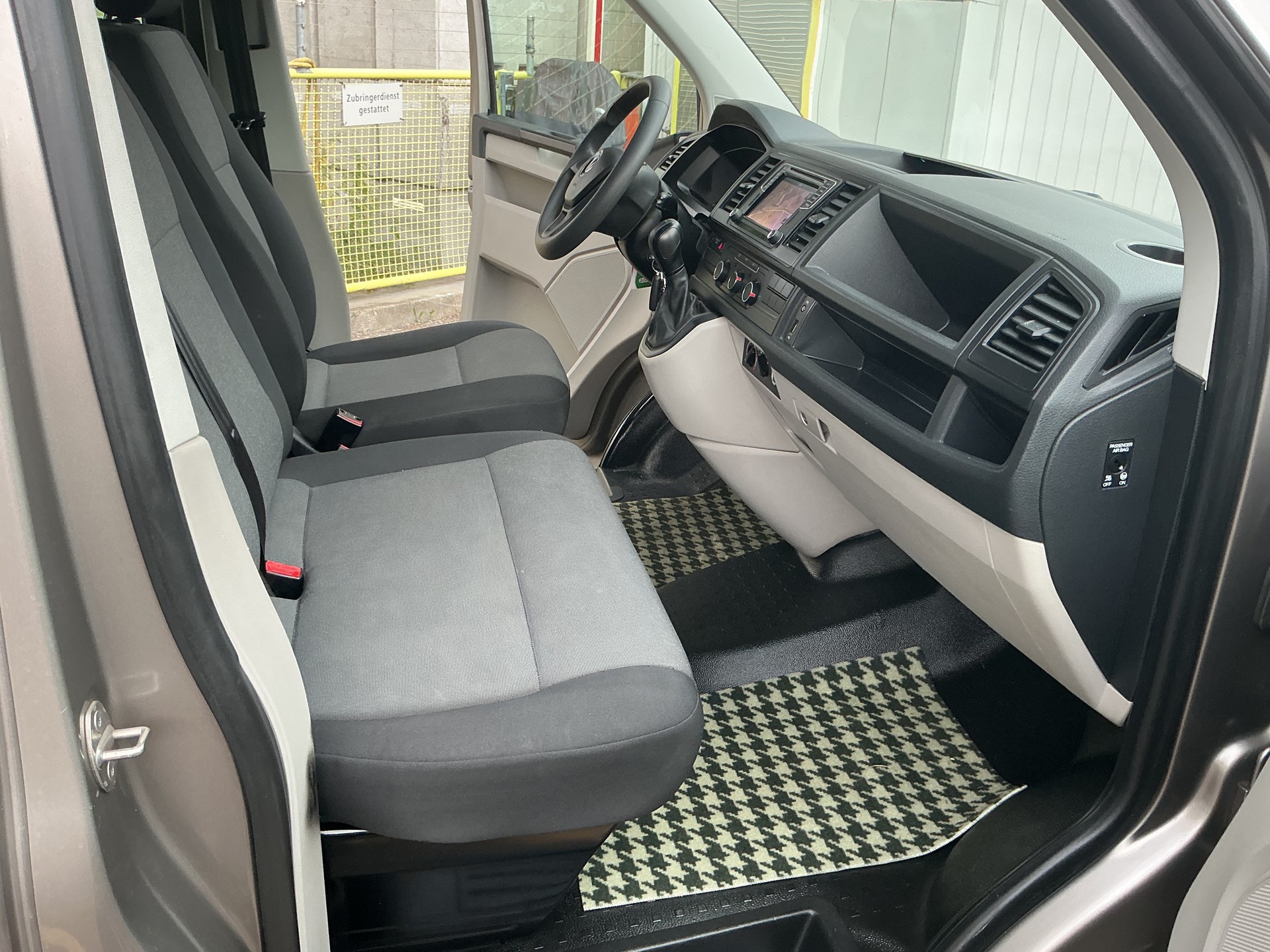 VW T6 Caravelle 2.0 TSI Trendline DSG LWB-image-13