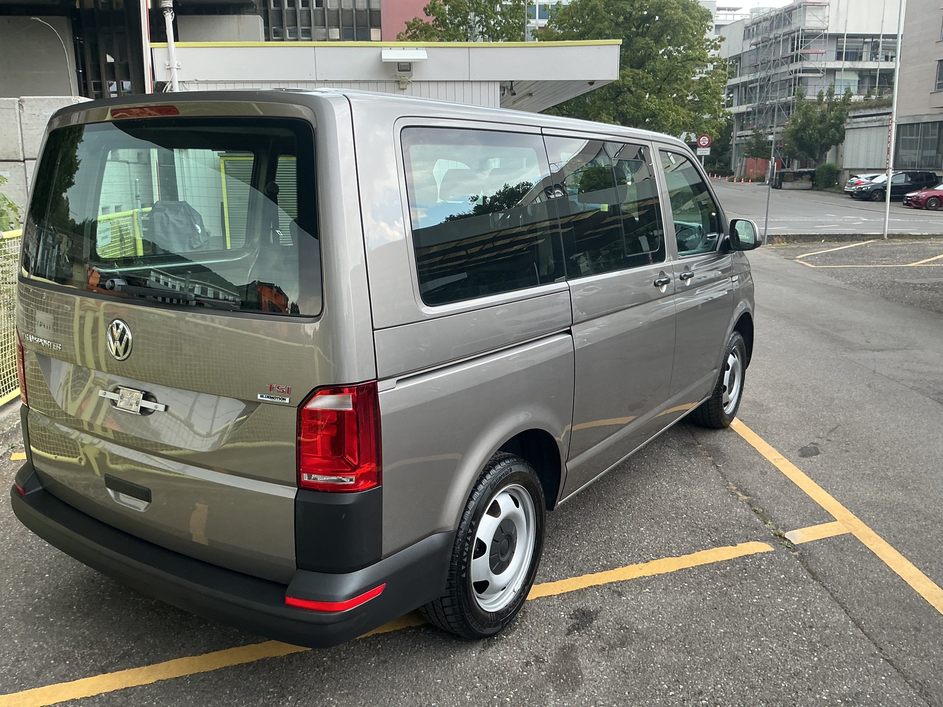 VW T6 Caravelle 2.0 TSI Trendline DSG LWB-image-3
