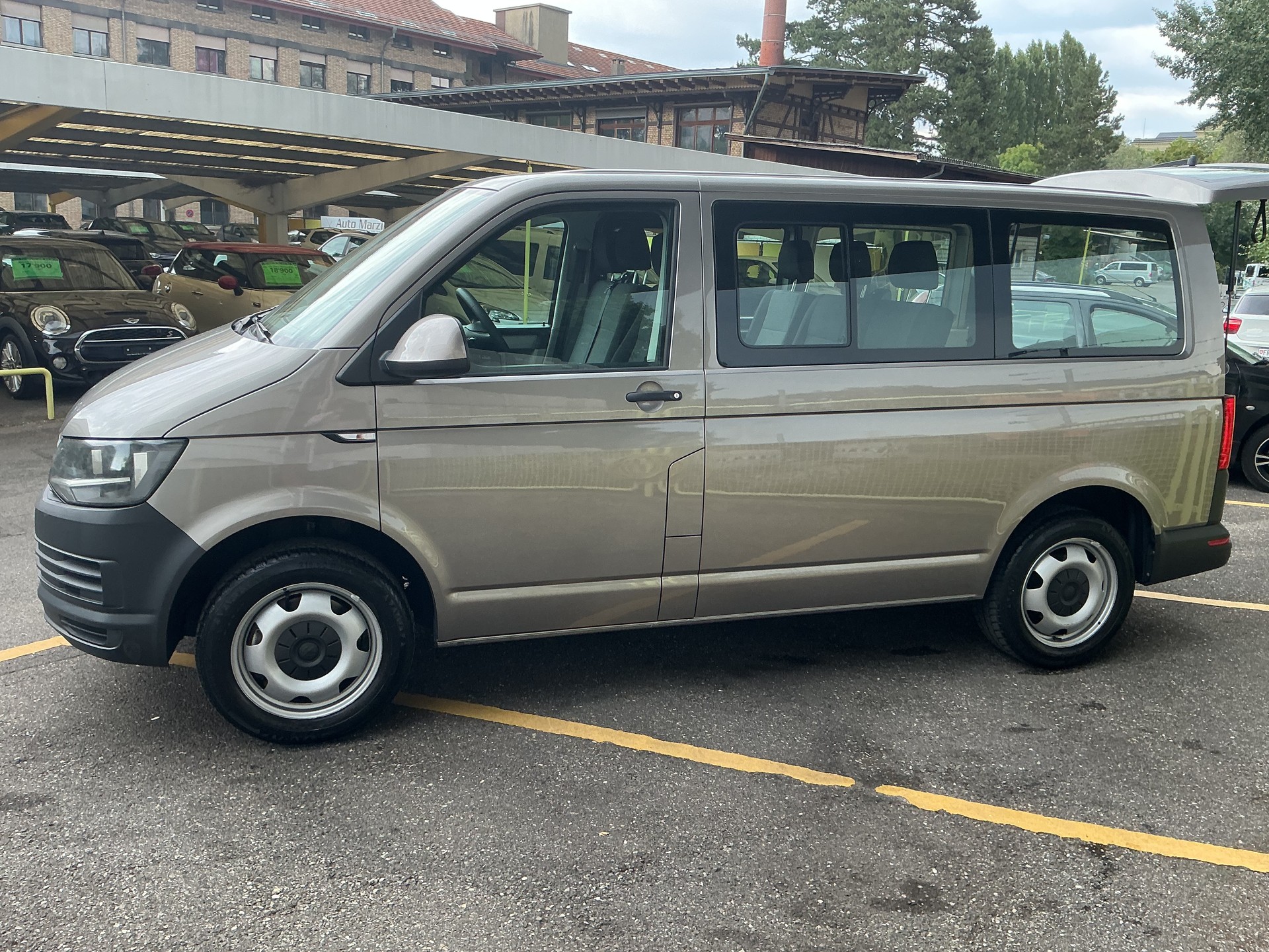 VW T6 Caravelle 2.0 TSI Trendline DSG LWB-image-5