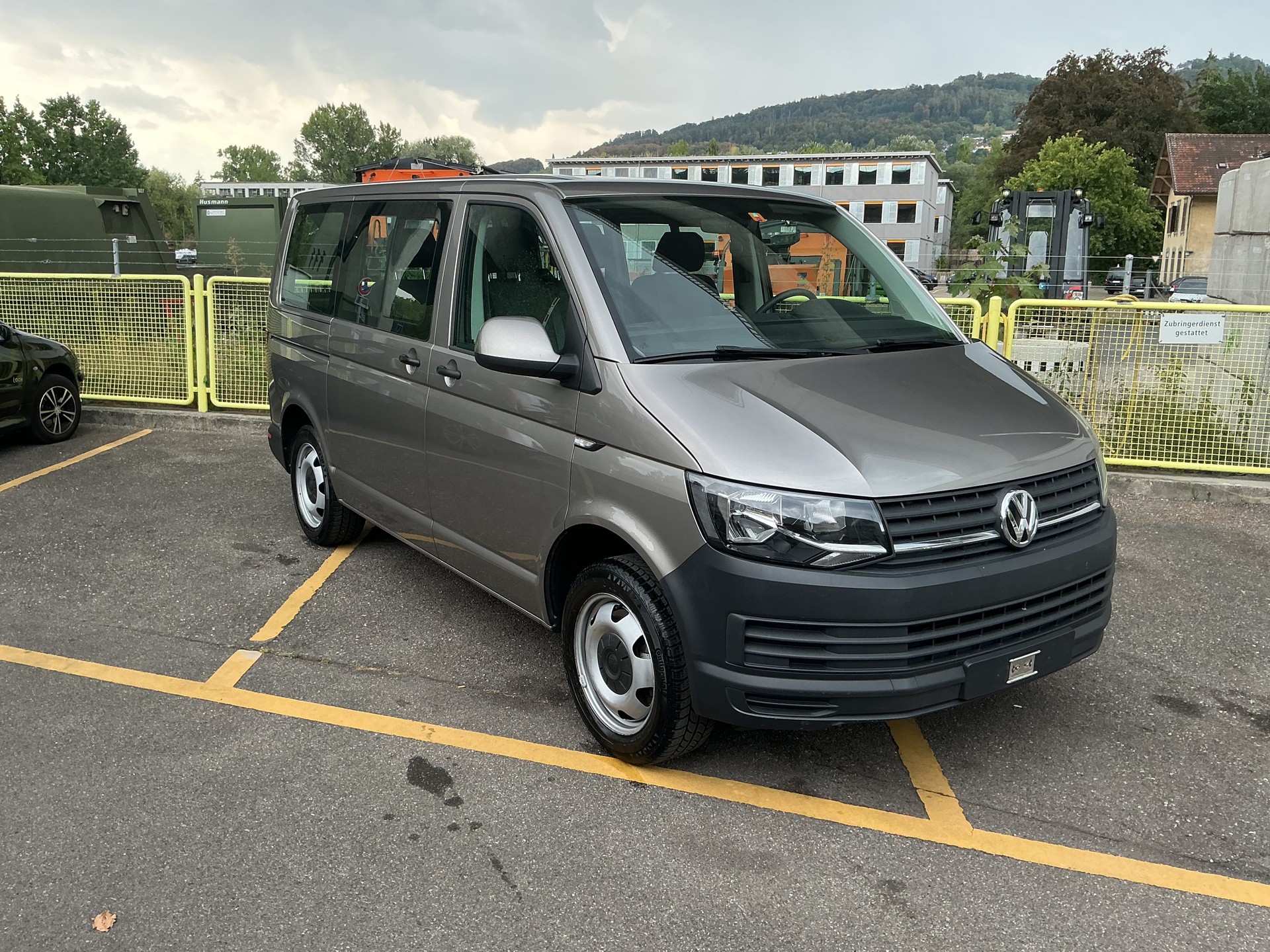 VW T6 Caravelle 2.0 TSI Trendline DSG LWB-image-1