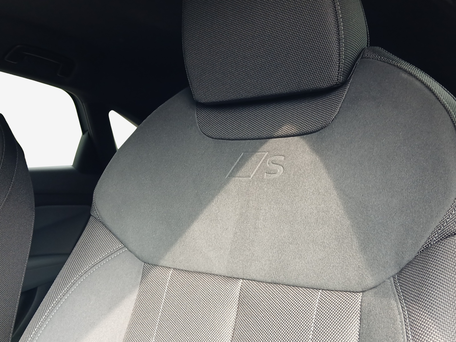 AUDI Q3 Sportback 110 kW TFSI S tronic-image-14