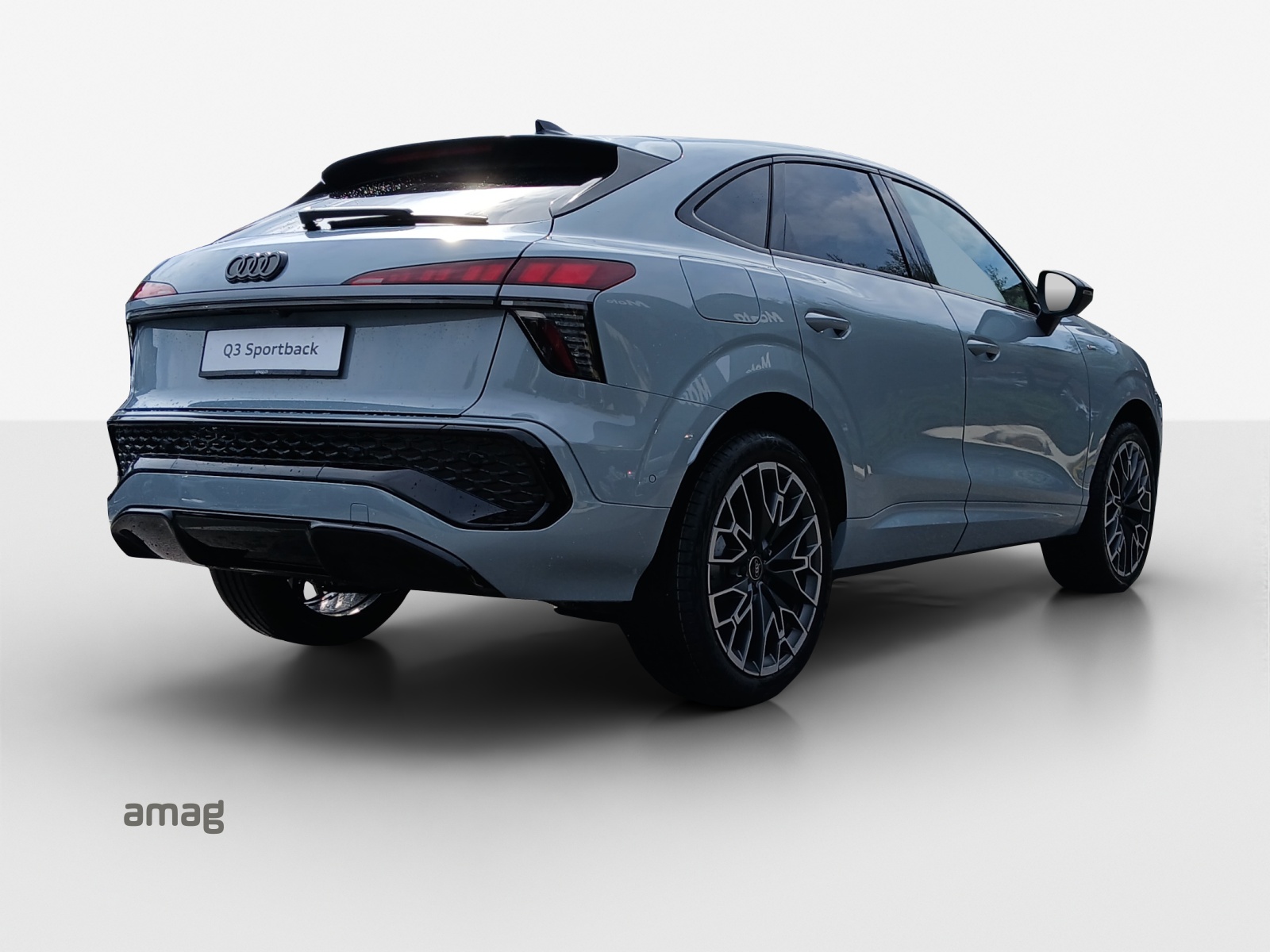 AUDI Q3 Sportback 110 kW TFSI S tronic-image-4