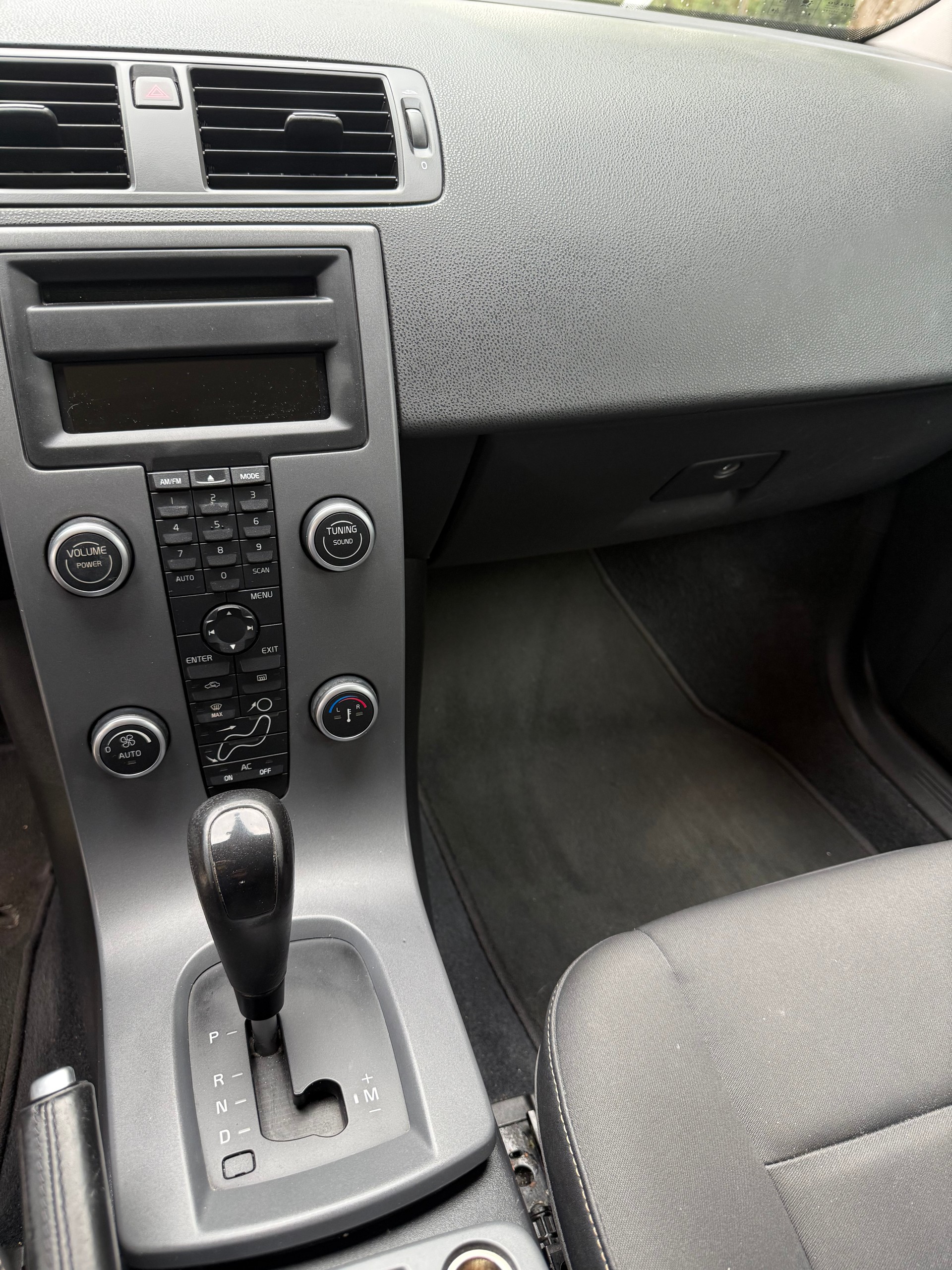 VOLVO V50 D3 Kinetic Geartronic-image-11