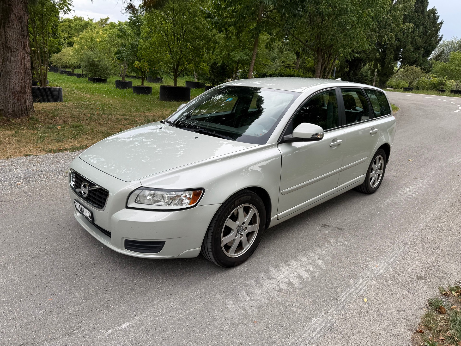 VOLVO V50 D3 Kinetic Geartronic-image-1