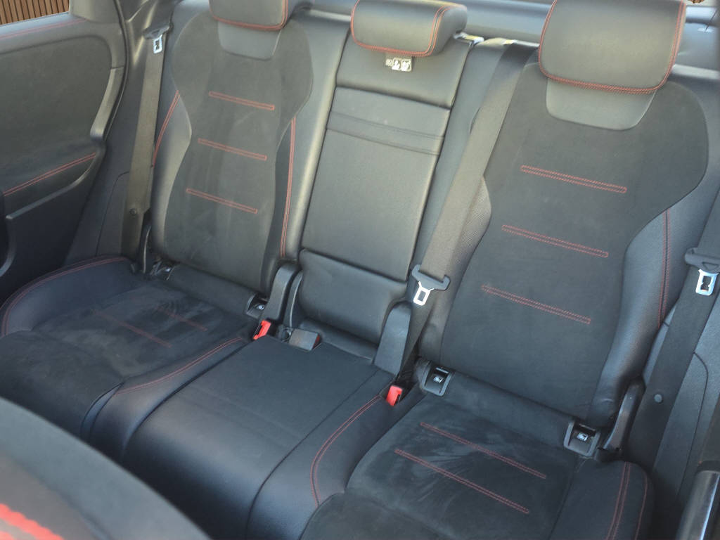 MERCEDES-BENZ B 250 AMG Line 4matic-image-16