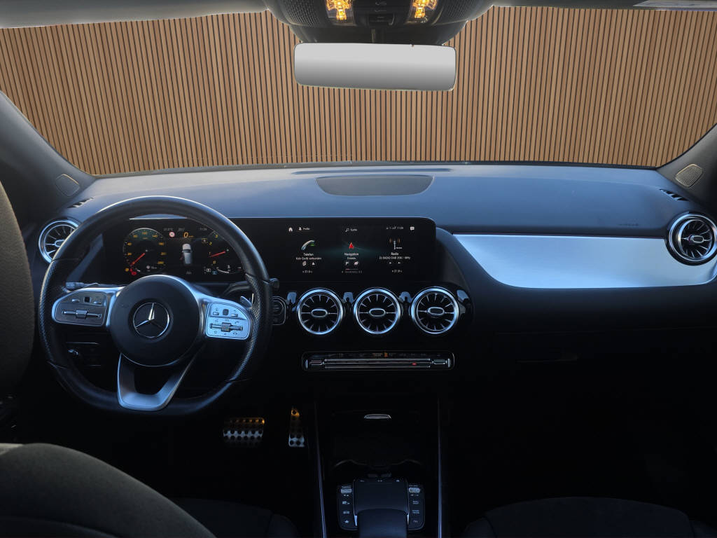 MERCEDES-BENZ B 250 AMG Line 4matic-image-17