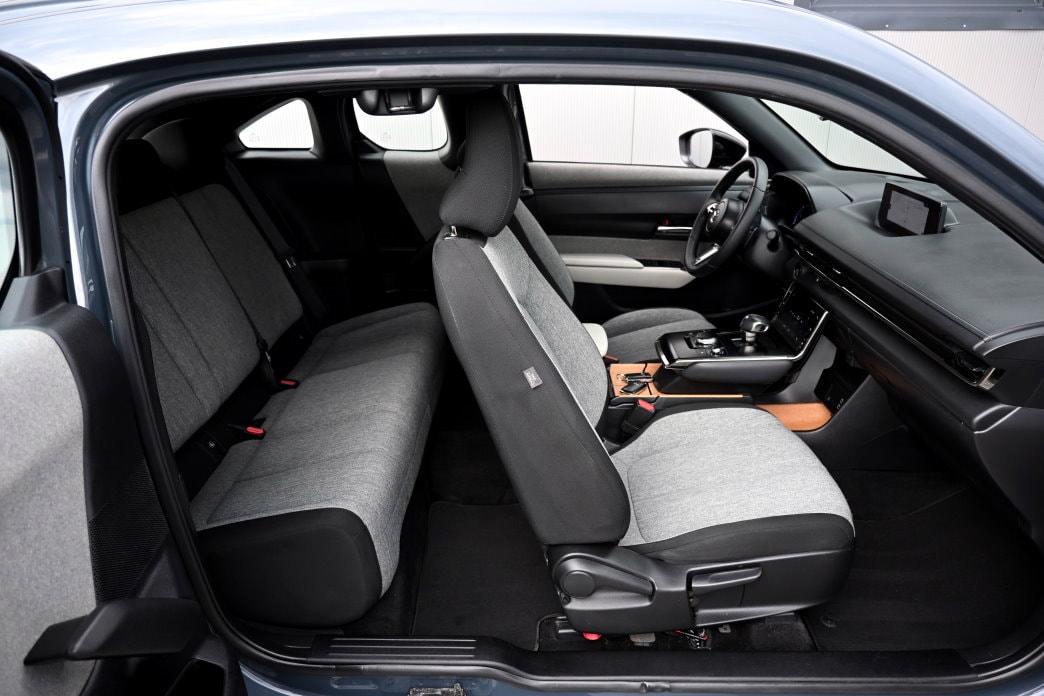 MAZDA MX-30 e-Skyactiv Ambition-image-7