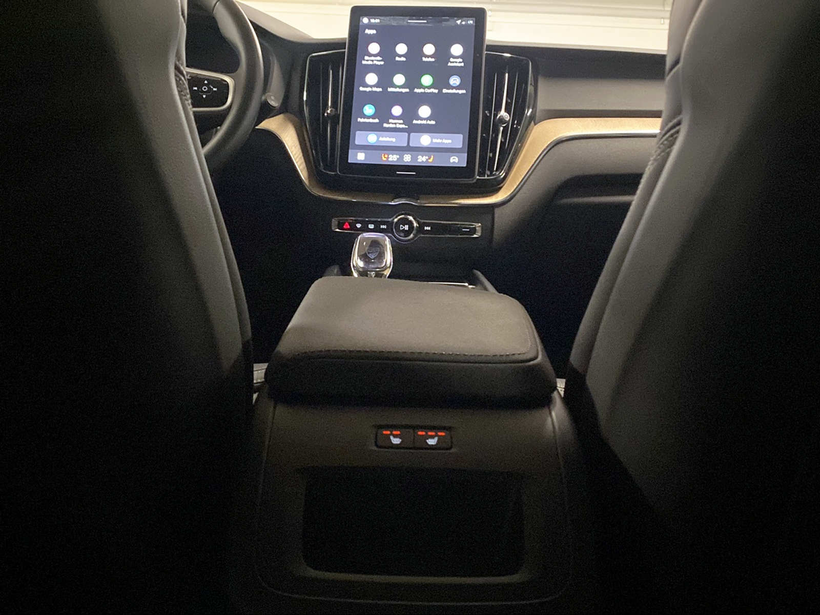 VOLVO XC60 2.0 T8 TE Plus Dark eAWD-image-9