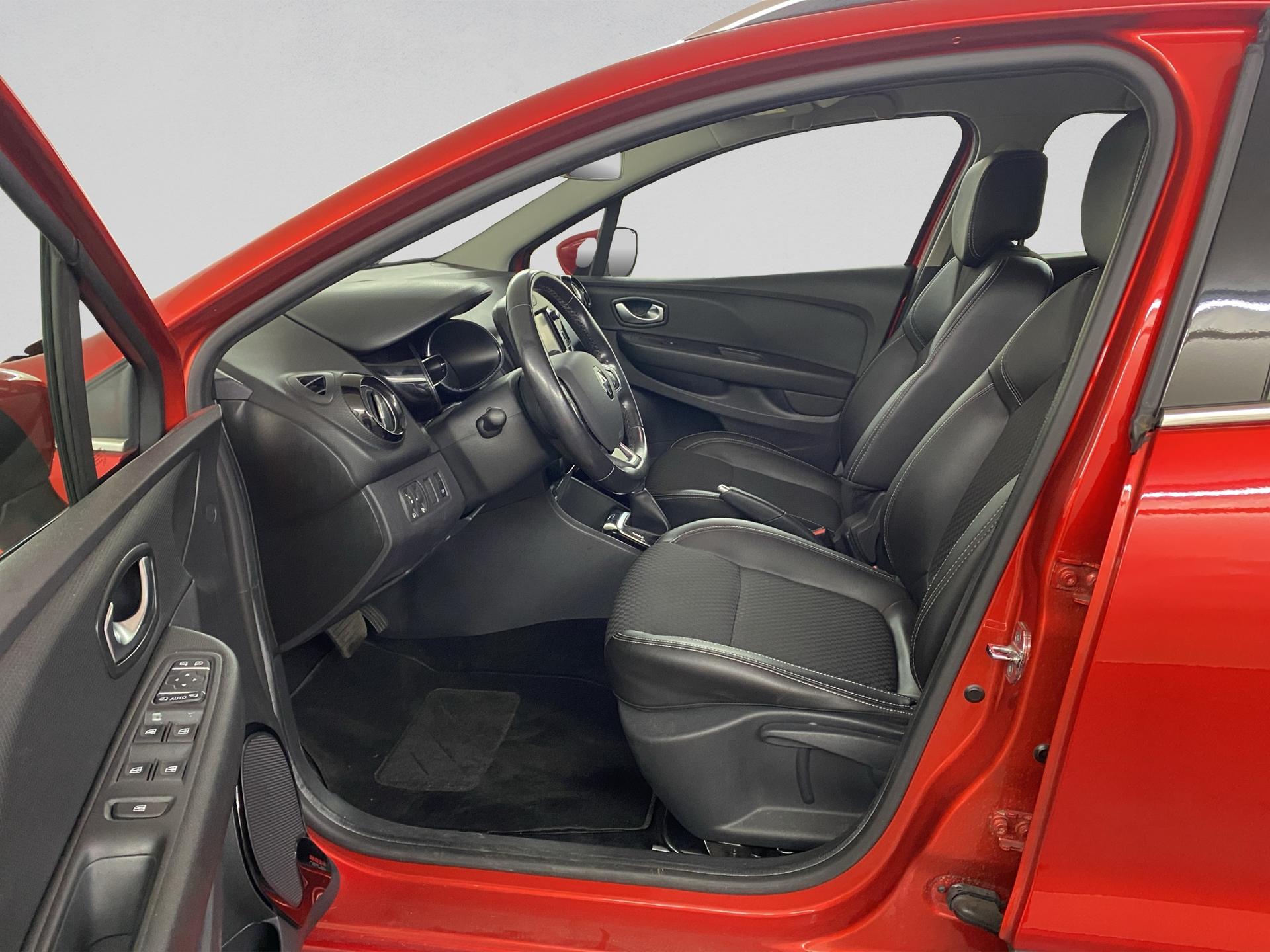 RENAULT Clio Grandtour 1.5 dCi Intens EDC-image-6