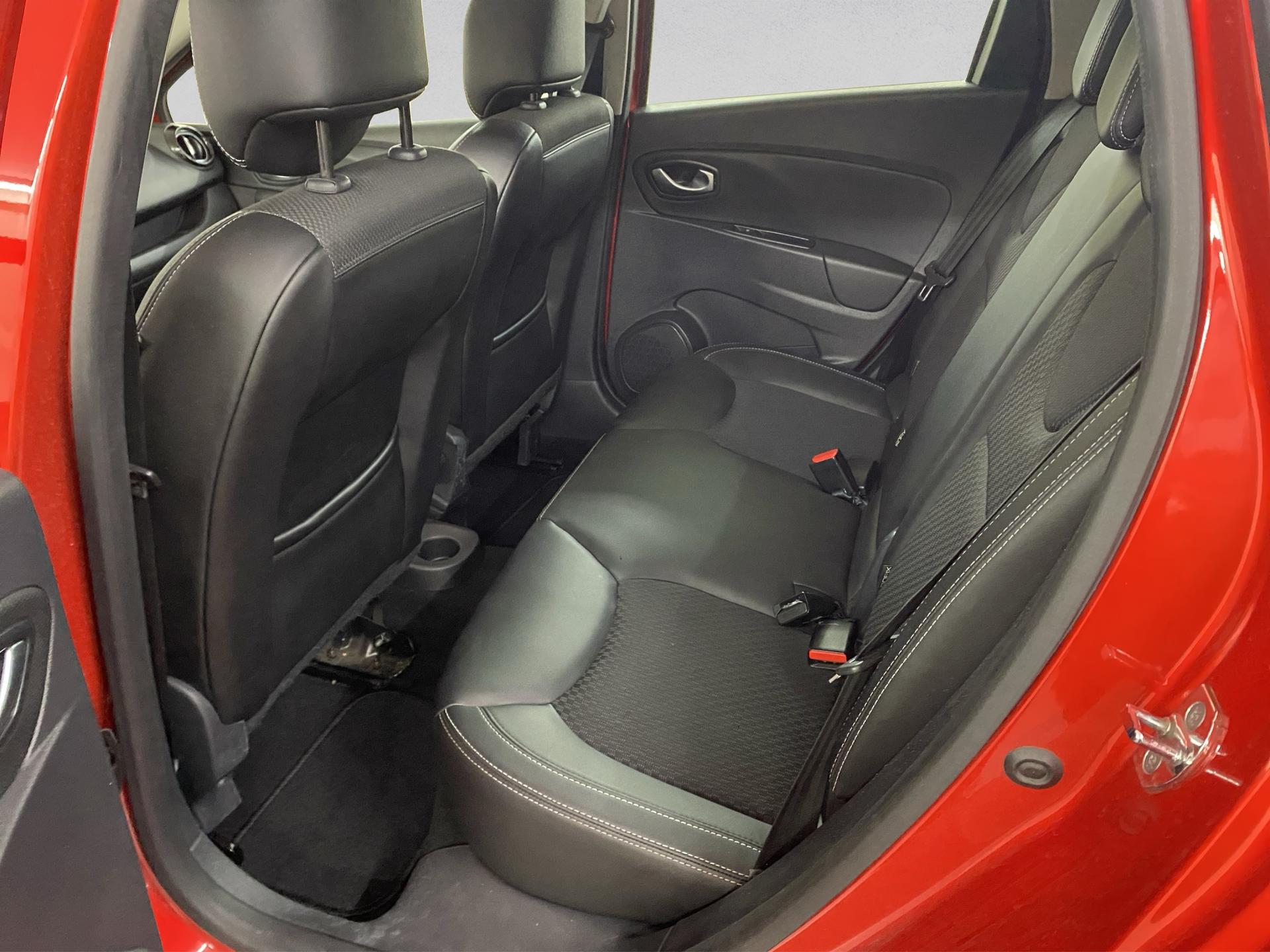RENAULT Clio Grandtour 1.5 dCi Intens EDC-image-12
