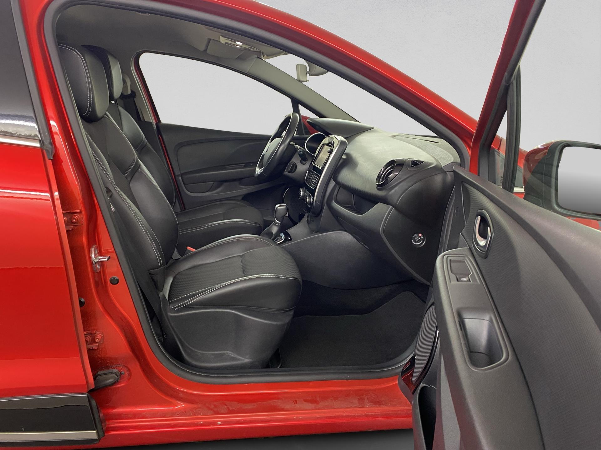 RENAULT Clio Grandtour 1.5 dCi Intens EDC-image-14