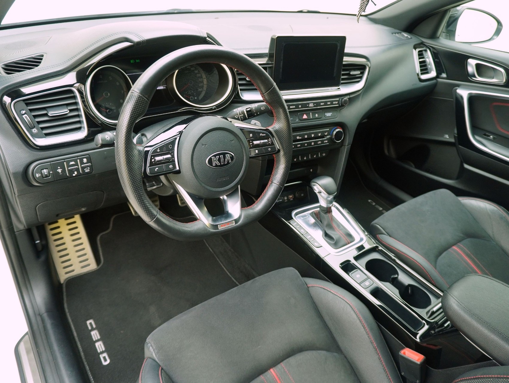 KIA Ceed Pro1.6 T-GDi GT-image-9