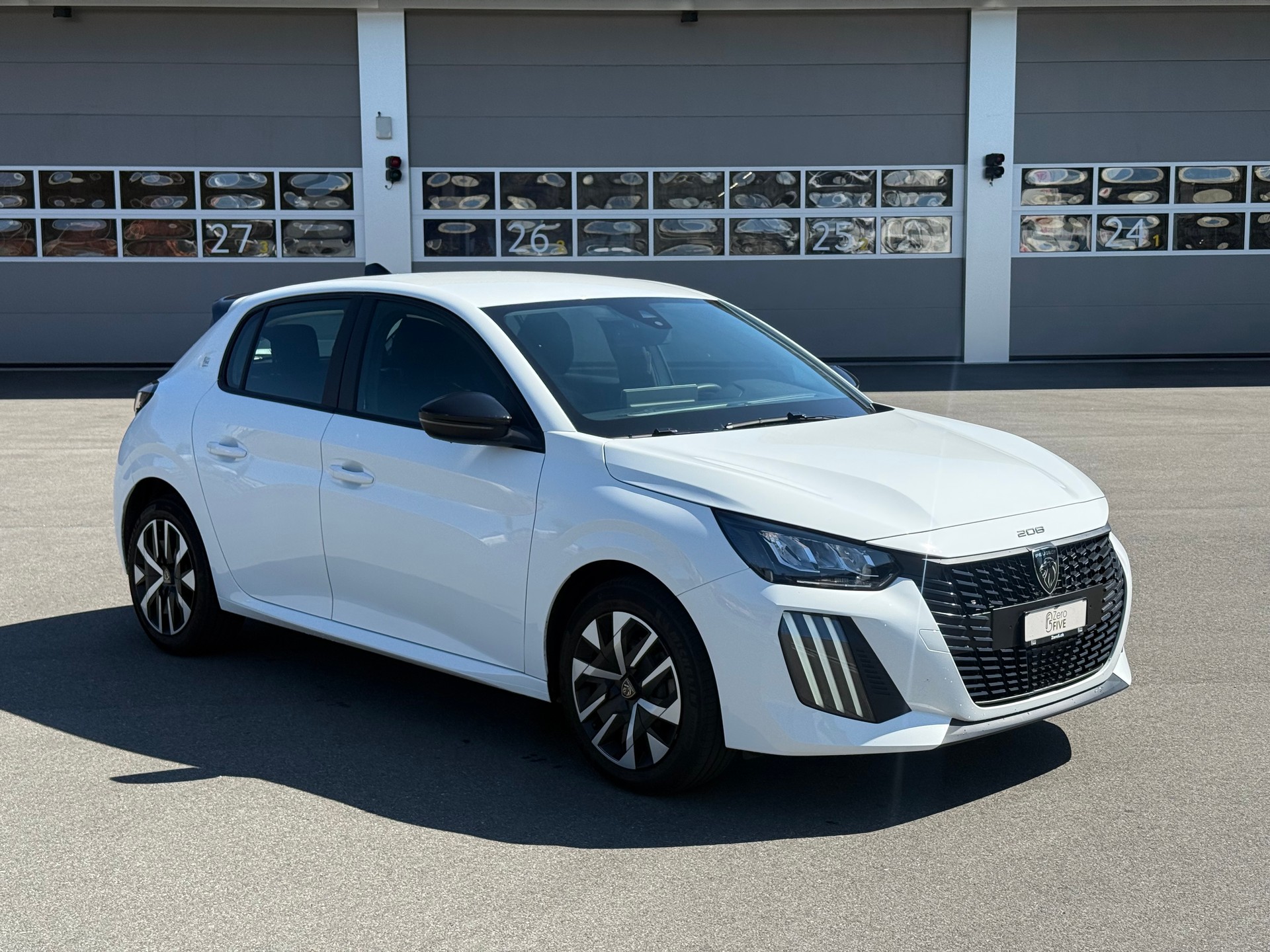 PEUGEOT 208 1.2 PureTech Active EAT8-image-0