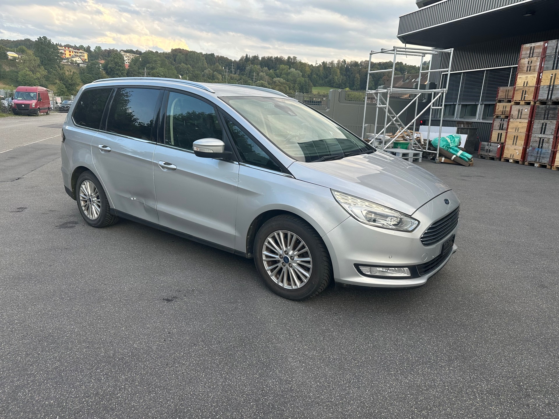 FORD Galaxy 2.0 TDCi Trend AWD PowerShift-image-3