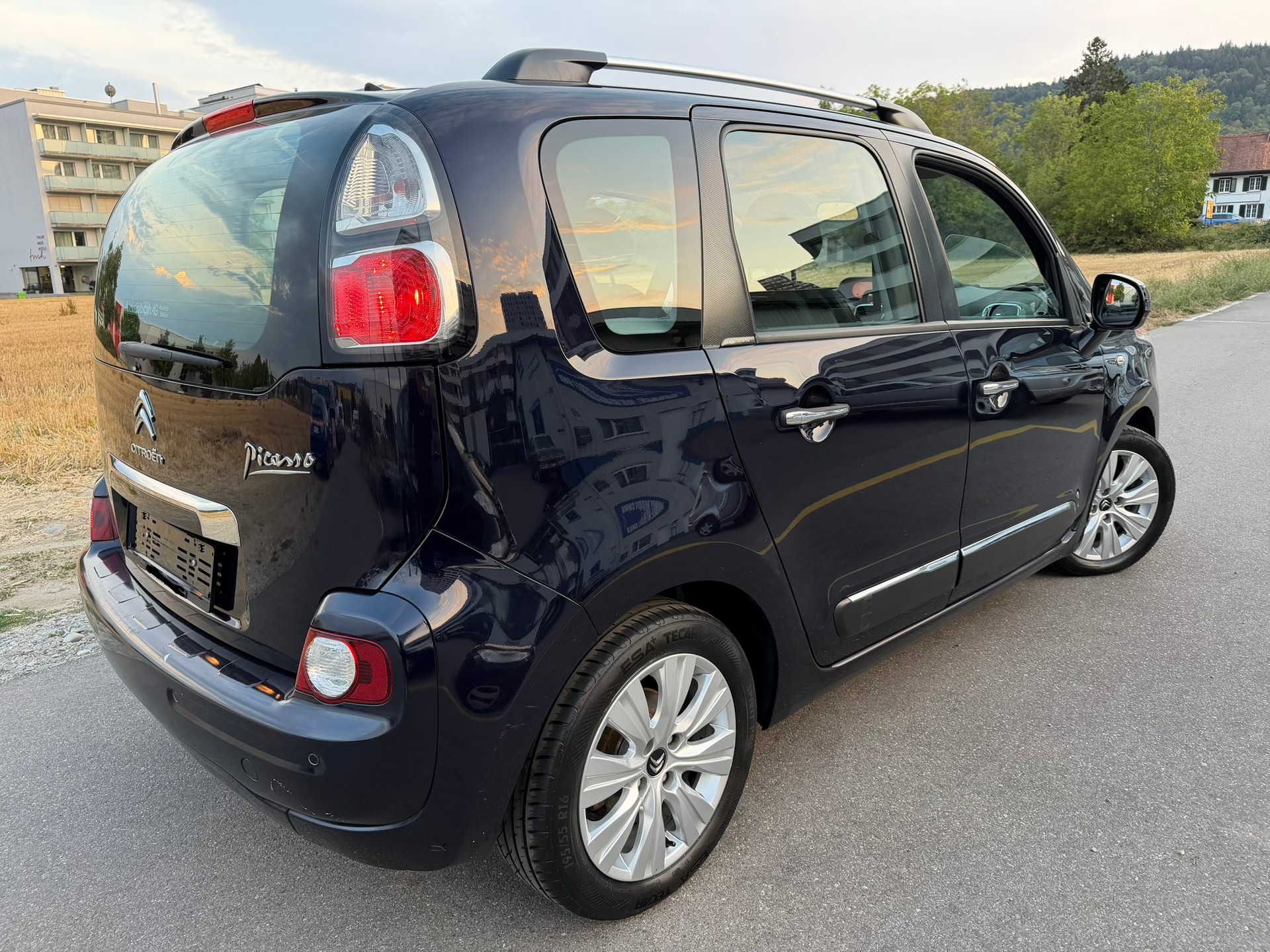 CITROEN C3 Picasso 1.6 HDi Exclusive-image-2