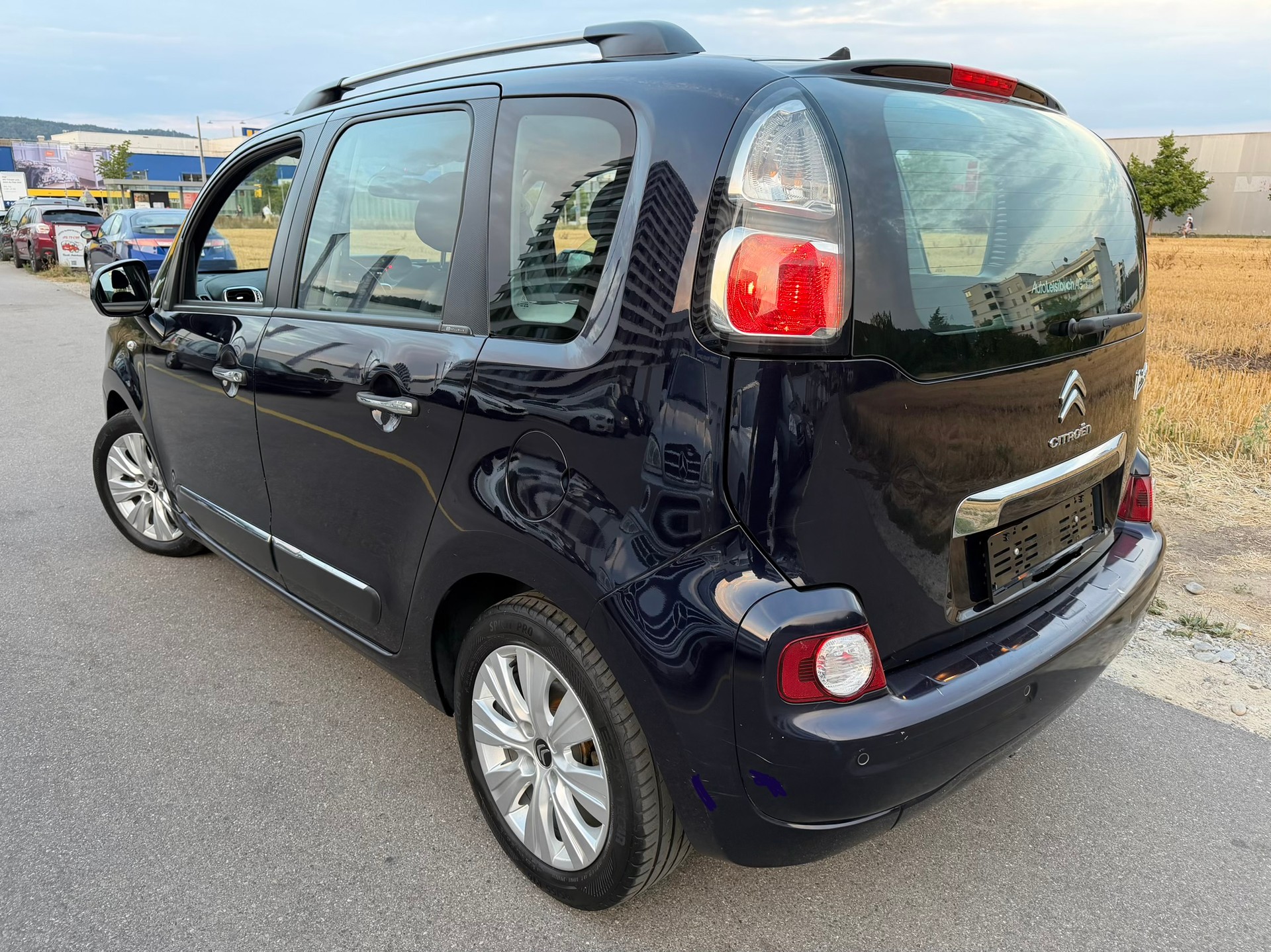 CITROEN C3 Picasso 1.6 HDi Exclusive-image-3