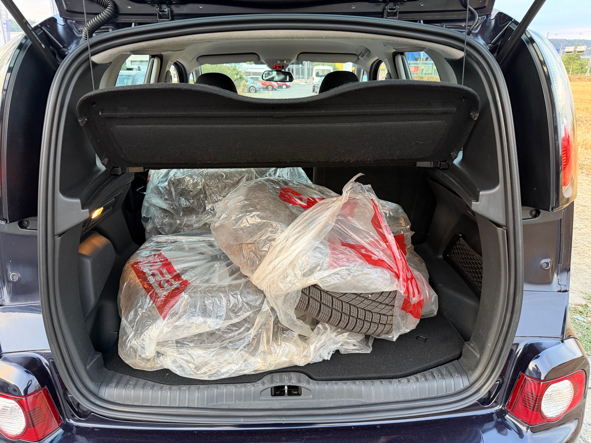 CITROEN C3 Picasso 1.6 HDi Exclusive-image-4
