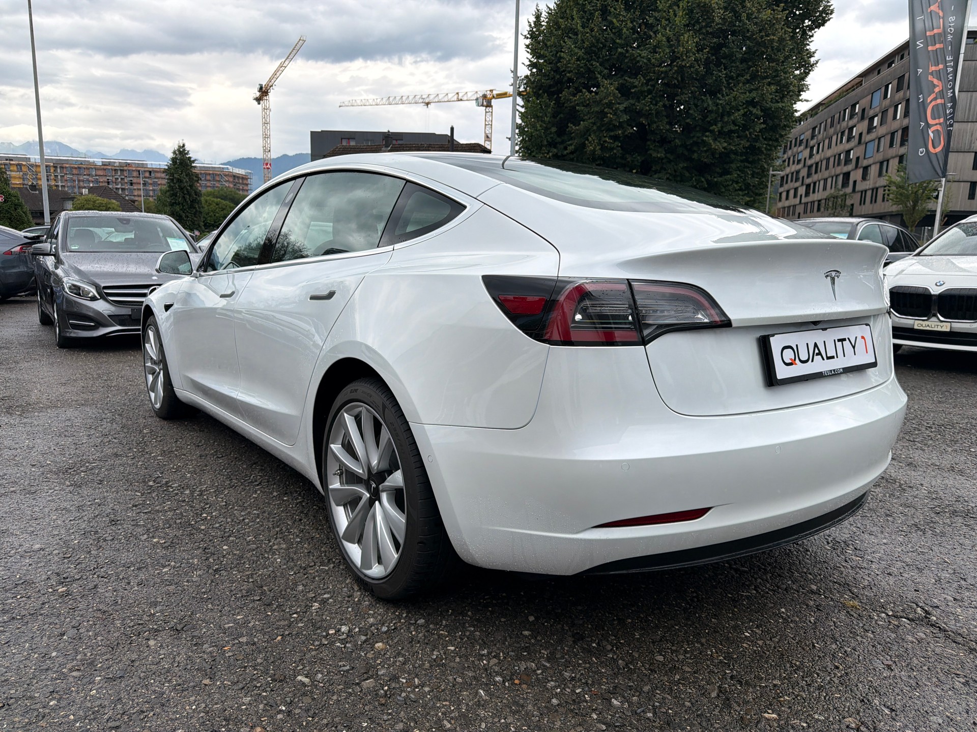 TESLA Model 3 Long Range Dual Motor AWD-image-8