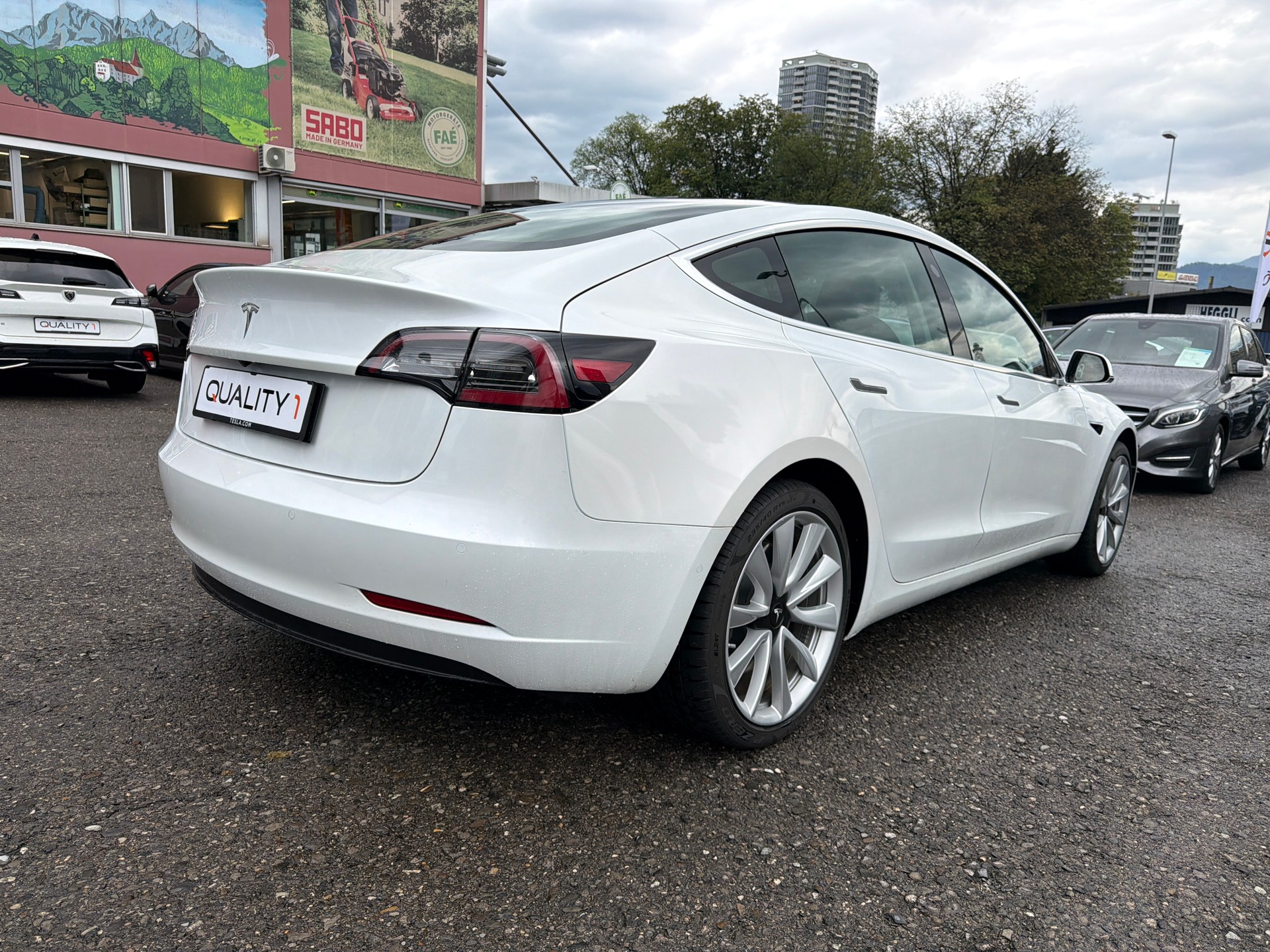 TESLA Model 3 Long Range Dual Motor AWD-image-6
