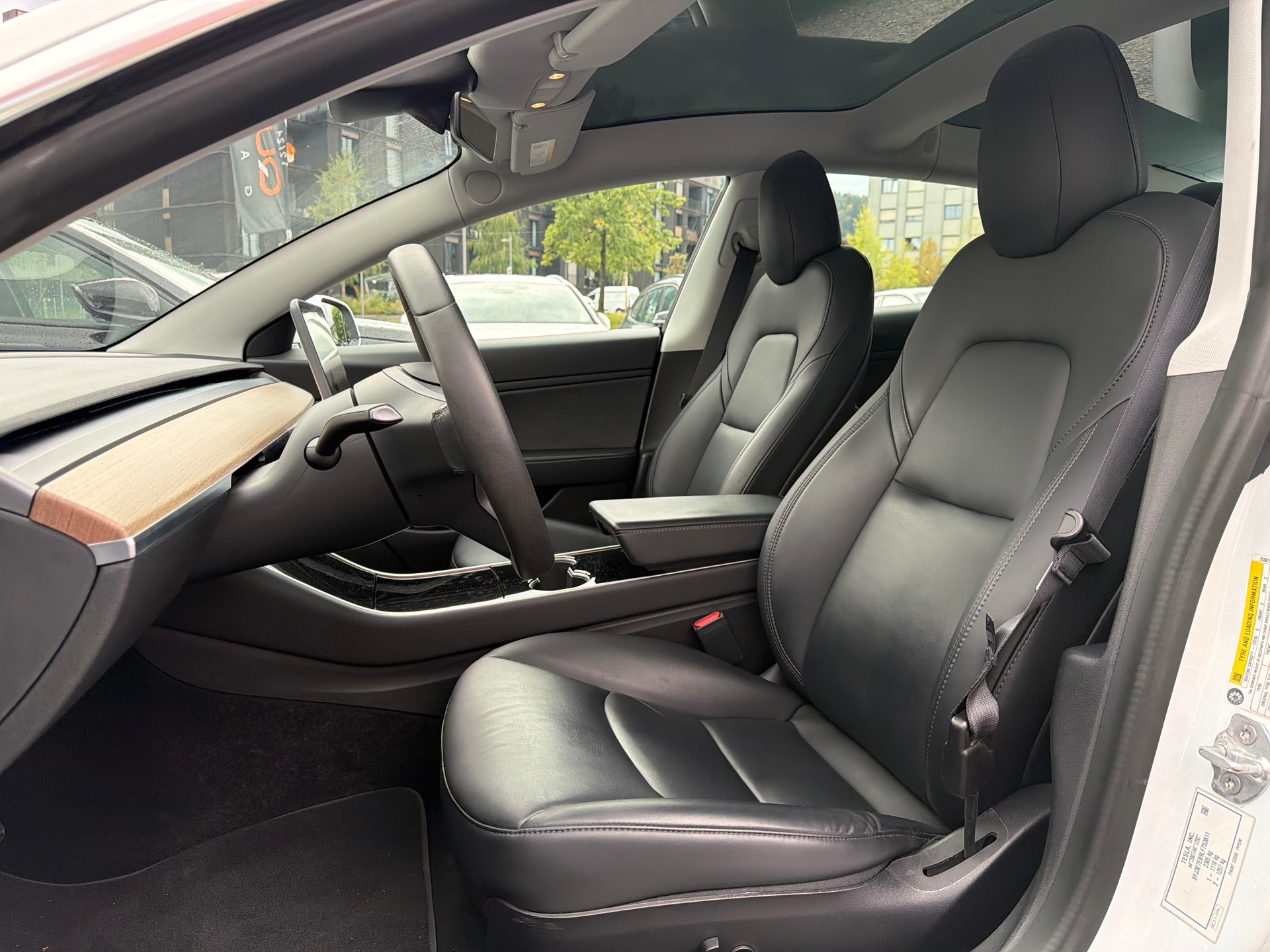 TESLA Model 3 Long Range Dual Motor AWD-image-11