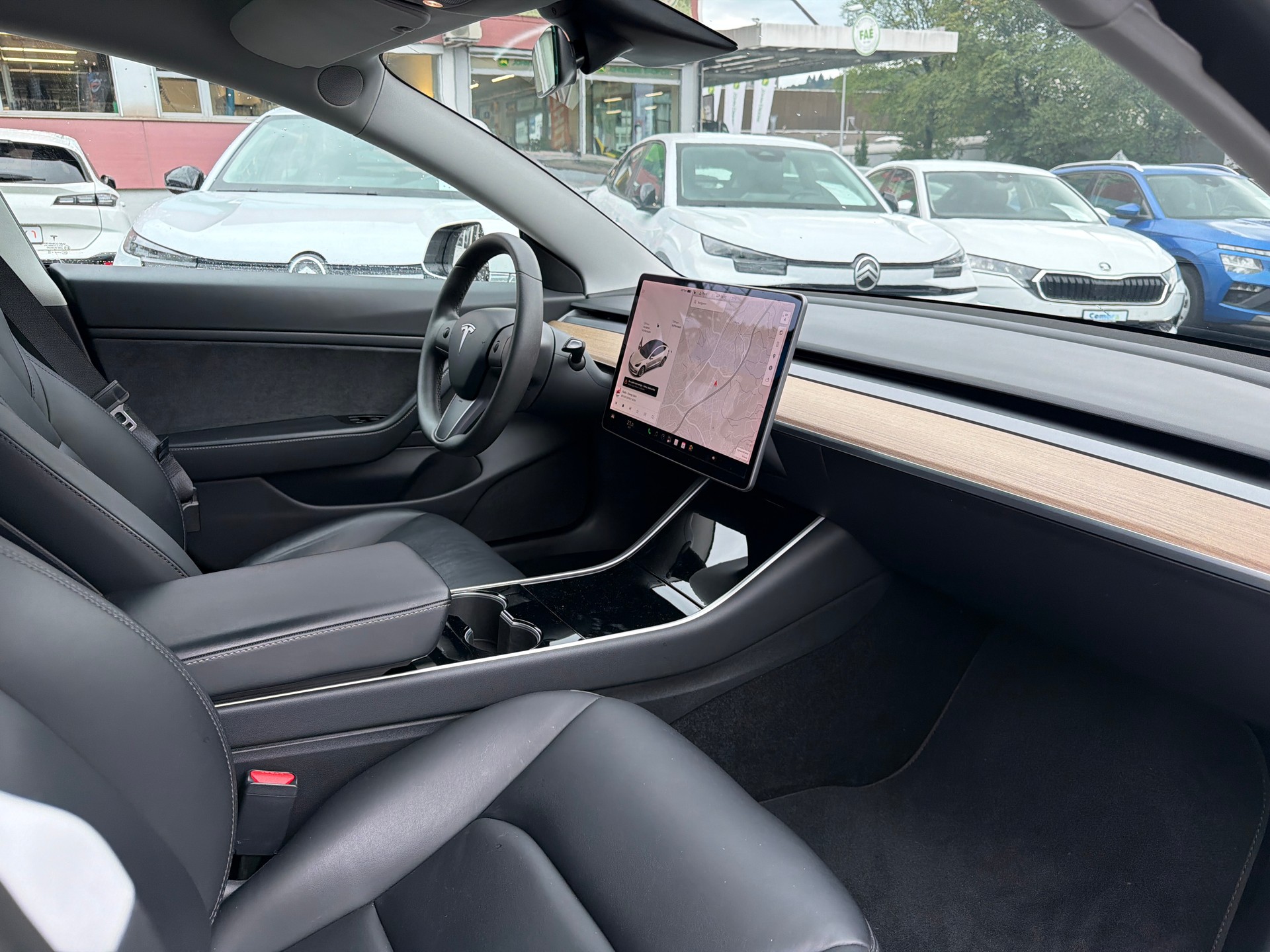 TESLA Model 3 Long Range Dual Motor AWD-image-15
