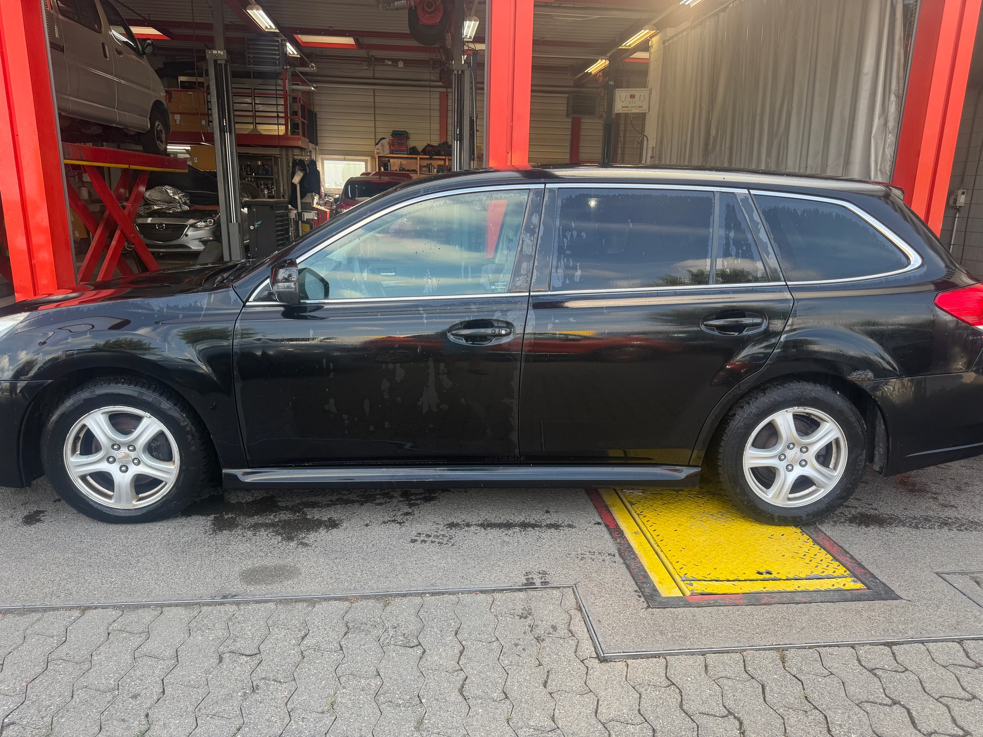 SUBARU Legacy 2.5i Limited S AWD Lineartronic-image-3