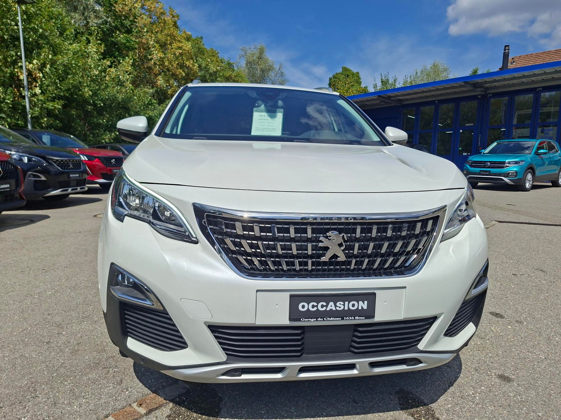 PEUGEOT 3008 1.2 PureTech Allure EAT-image-8