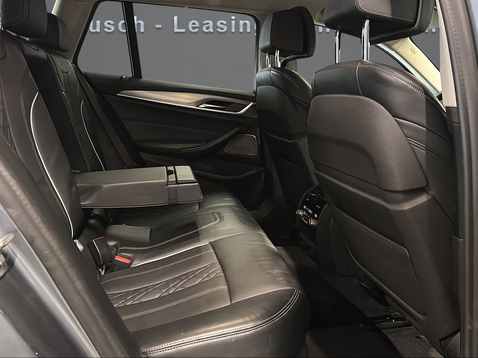 BMW 530d xDrive Touring Sport Line Steptronic-image-12