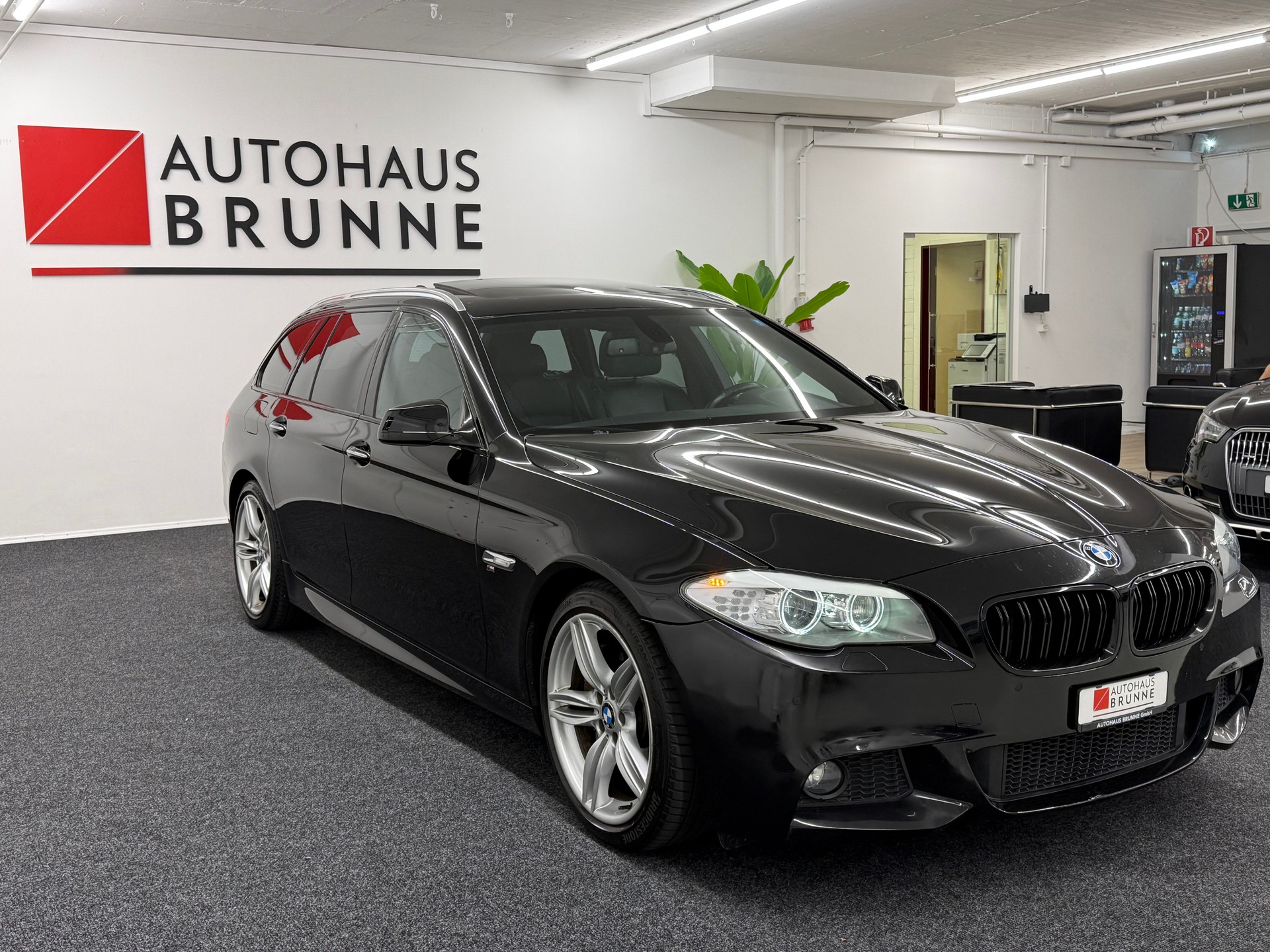 BMW 535d Touring Steptronic M-Paket-image-2