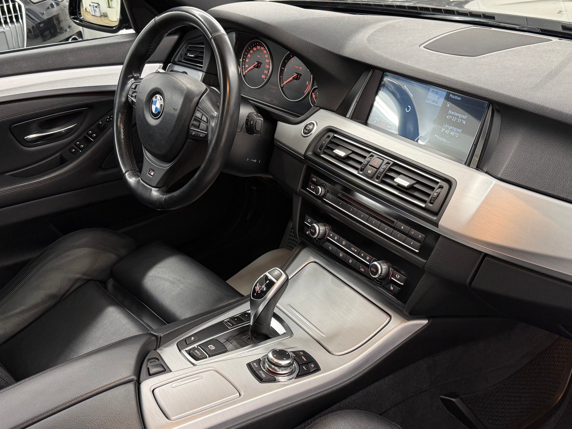 BMW 535d Touring Steptronic M-Paket-image-14