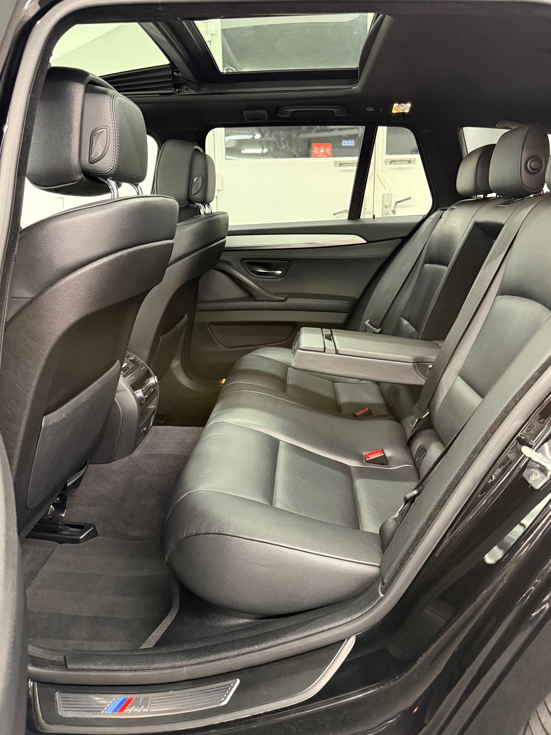 BMW 535d Touring Steptronic M-Paket-image-17